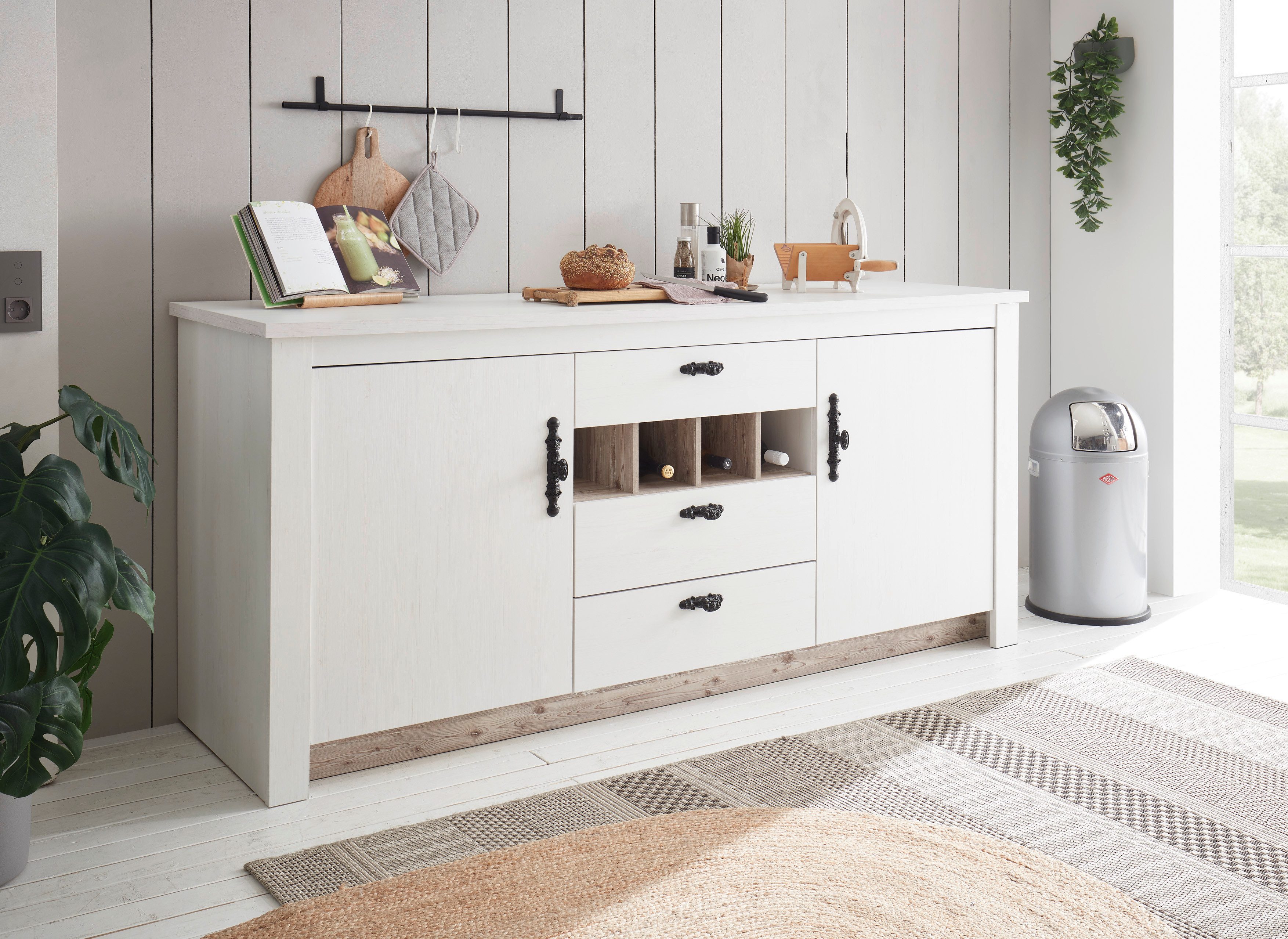 Home affaire Unterschrank Florenz, Küchenunterschrank in Pinie Weiß, Unterschrank mit verschnörkeltem Metallgriff, im Landhausstil, Arbeitshöhe 92 cm