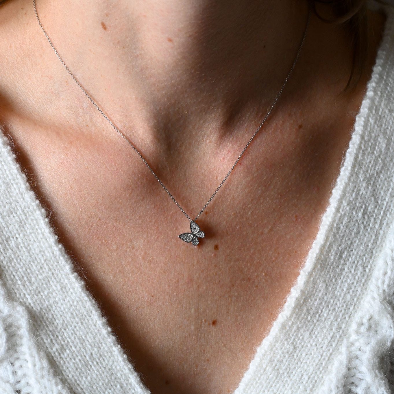 Runde Perlé Kette mit Anhänger zarte Kette mit Schmetterling Anhänger, 925er Silber, 18K Gold, kleiner Anhänger Schmetterling, Zirkon (inkl. Geschenkverpackung)