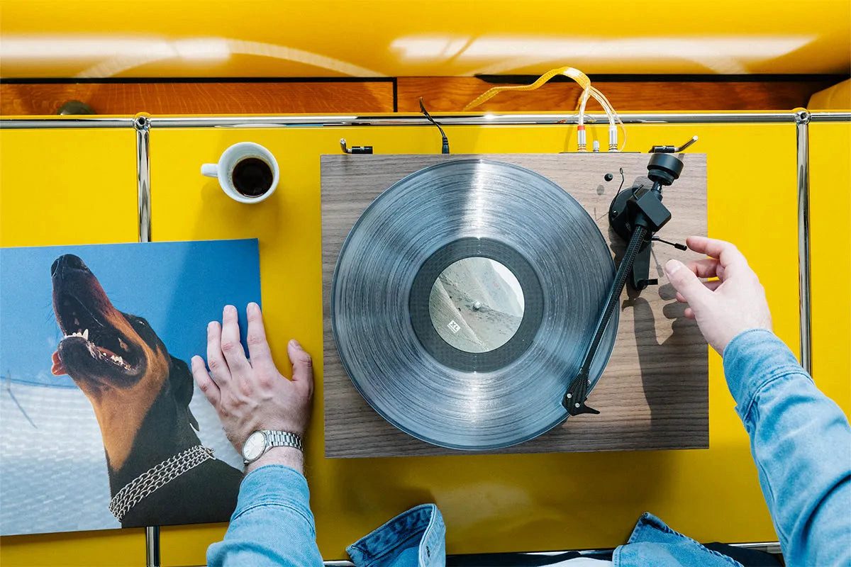 Pro-Ject Pro-Ject Debut EVO 2 - Rot Hochglanz Plattenspieler