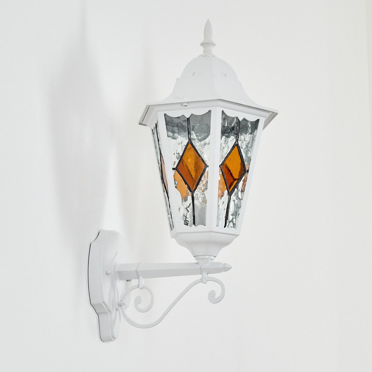 hofstein Außen-Wandleuchte Außenwandlampe aus Metall/Glas in Weiß/Klar/Orange, Wandleuchte außen im Vintage/Antik/Landhaus-Design, E27, IP44