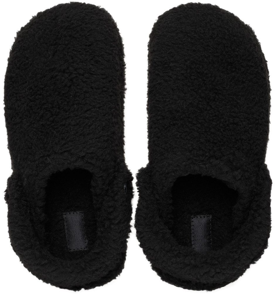Crocs Classic Cozzzy Slipper Clog Hausschuh, mit kleiner Plateausohle
