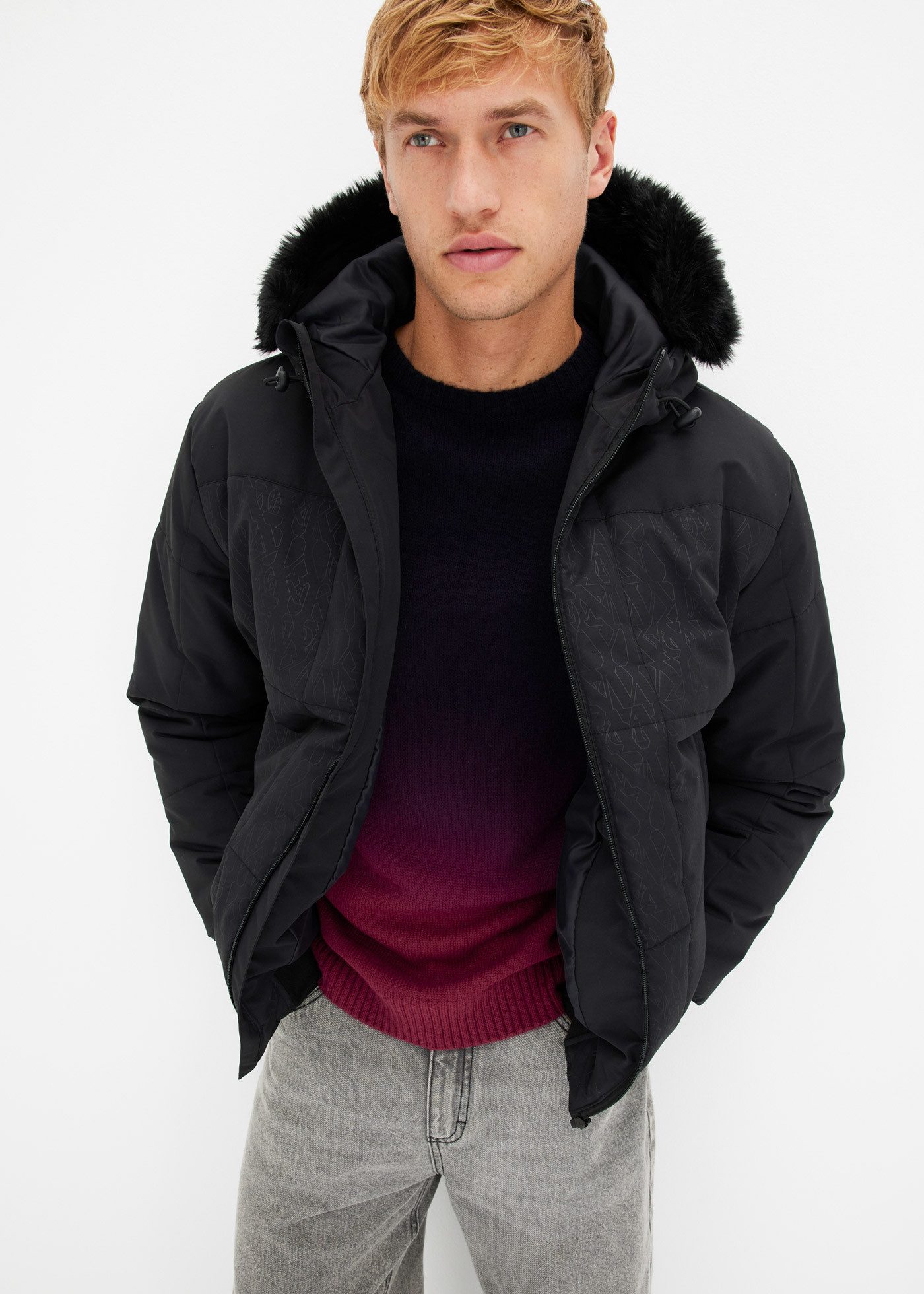 bonprix Strickpullover aus Polyacryl, Regular Fit, normale Länge, mehrfarbiger Farbverlauf