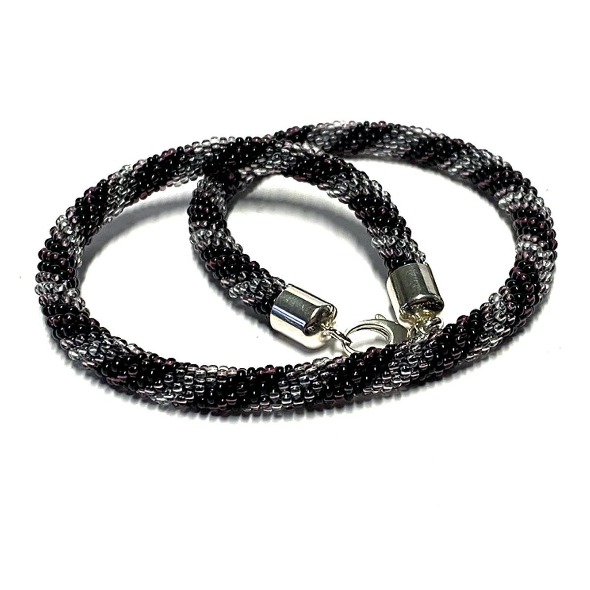 Kette ohne Anhänger tolle Häkelkette violett schwarz 925 Silber Verschluß 43 cm Handarbeit