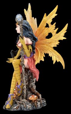 Figuren Shop GmbH Fantasy-Figur Elfen Figur - Aerith mit Zauberstab Fee Dekofigur Dekoration Zauberin