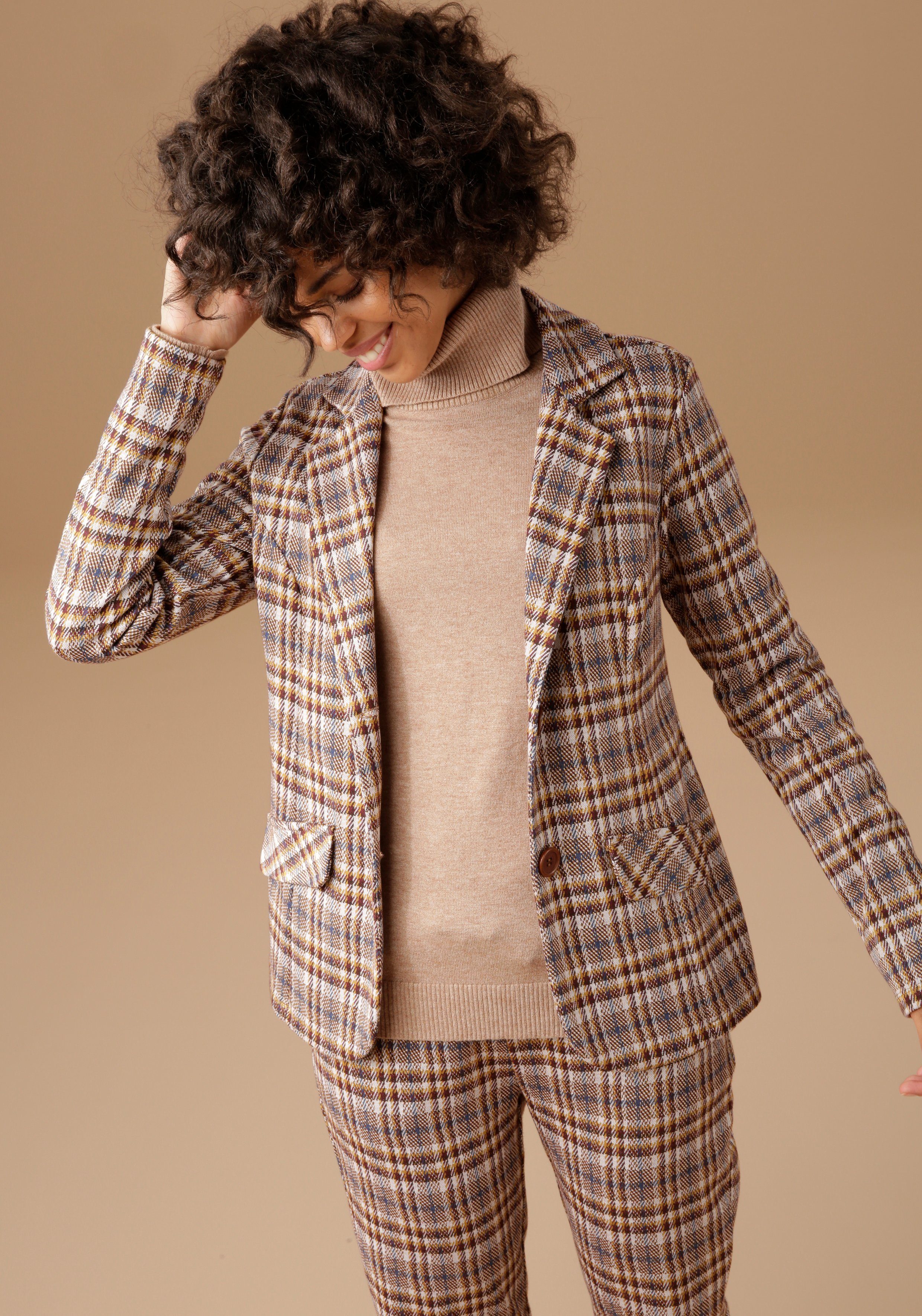 Aniston CASUAL Sweatblazer in trendfarbenem Karo-Dessin günstig online kaufen