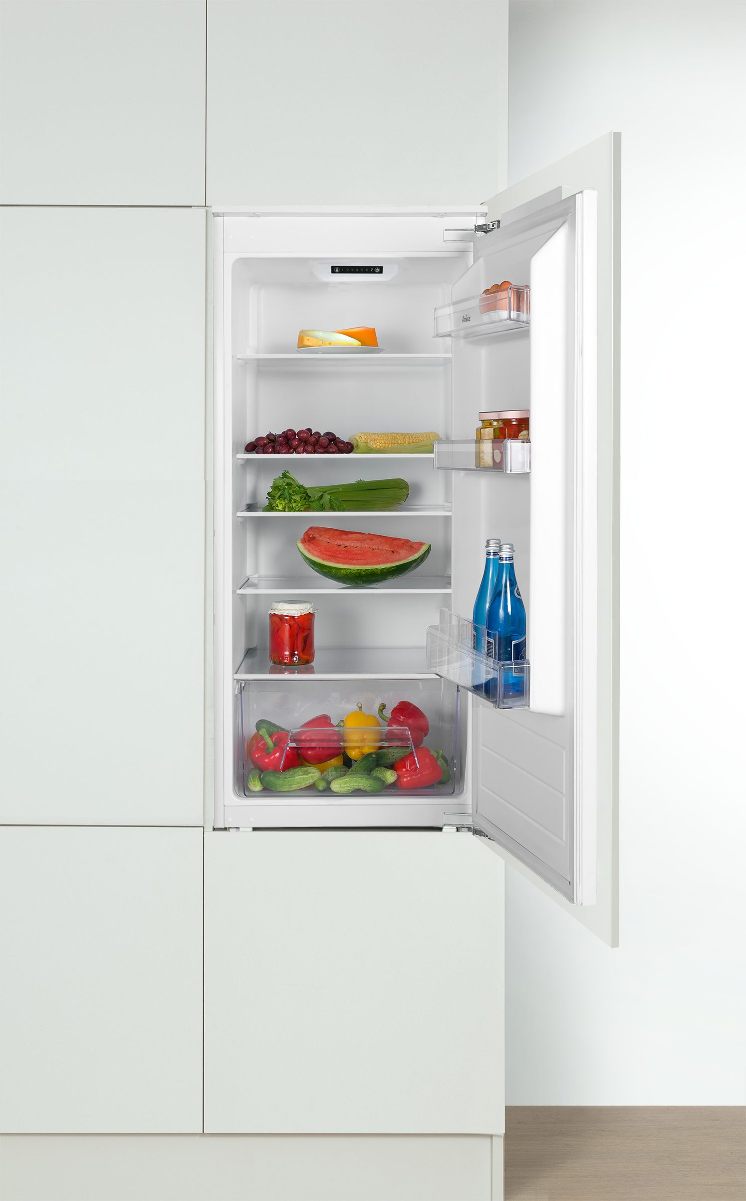 Amica Einbaukühlschrank EVKS 16175, 122,1 cm hoch, 54 cm breit, Leise, übersichtlich, praktisch – frische Vorräte immer im Blick