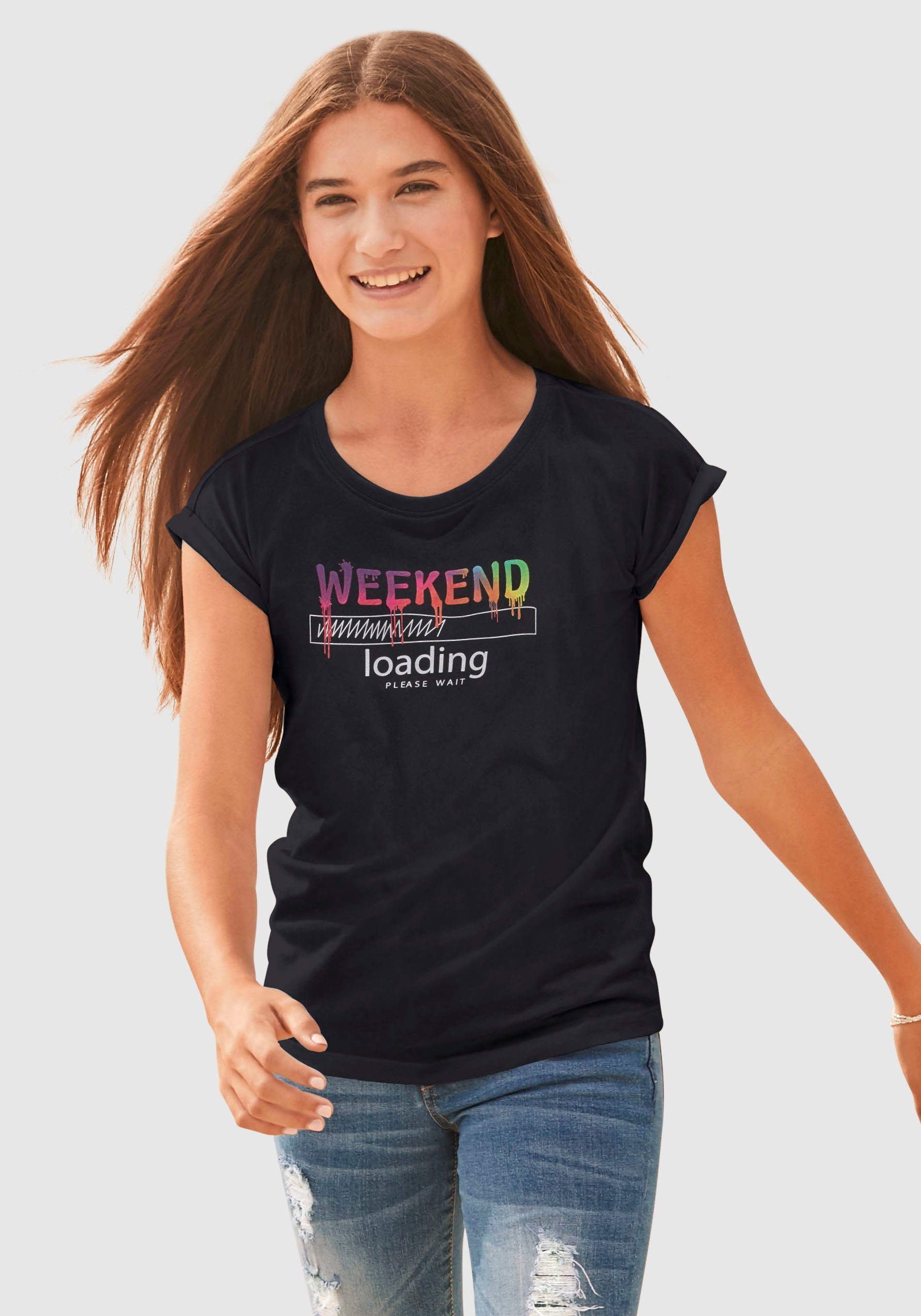 KIDSWORLD T-Shirt WEEKEND loading...please wait in weiter legerer Form, Regenbogen-Druckfarben sind unterschiedlich | T-Shirts