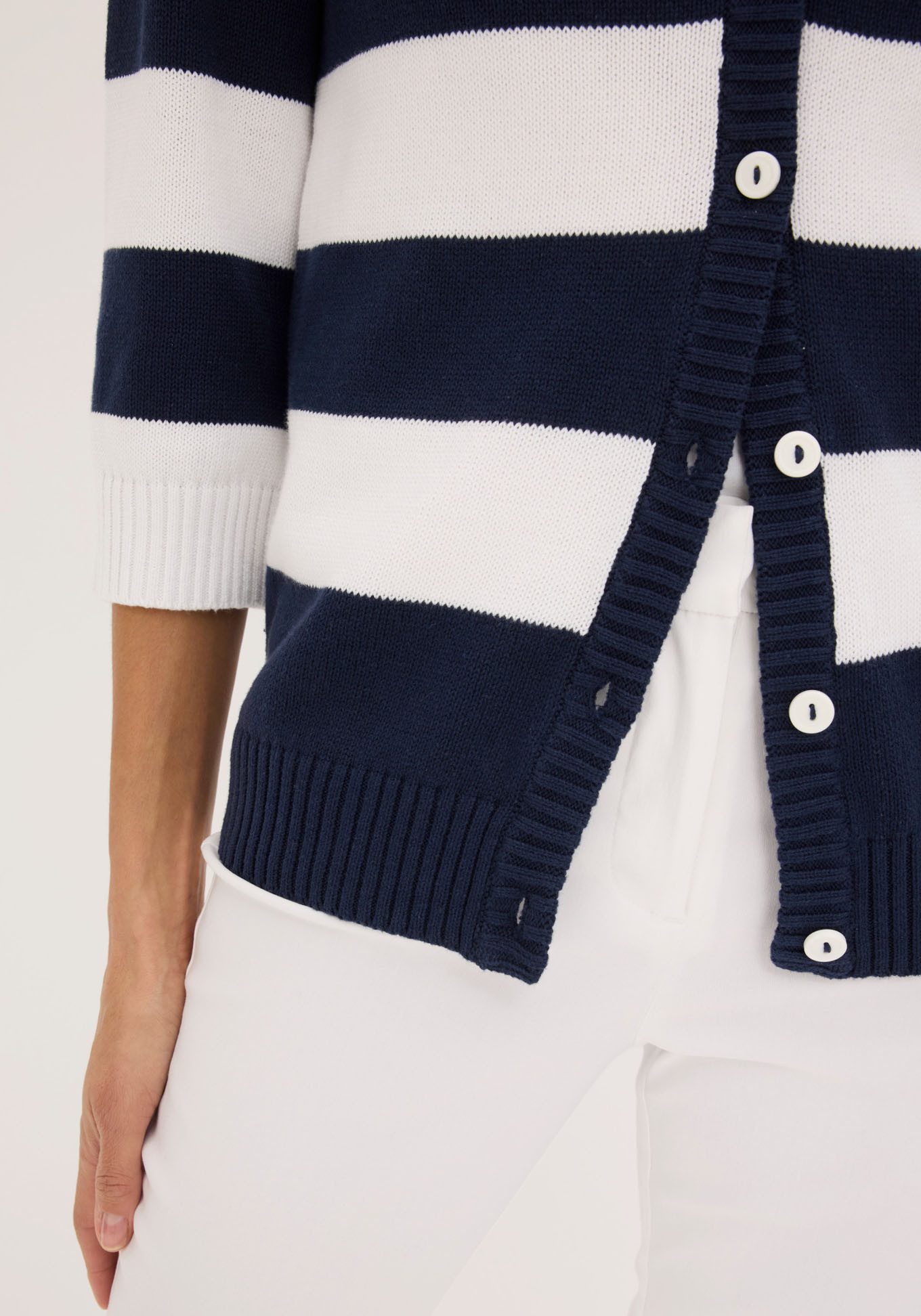 bonprix Strickjacke Slim fit Passform, mit Streifenmuster, eleganter Stil