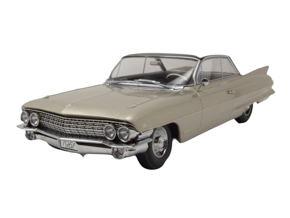 KK Scale Modellauto Cadillac Series 62 Coupe DeVille 1961 beige braun metallic, Maßstab 1:18