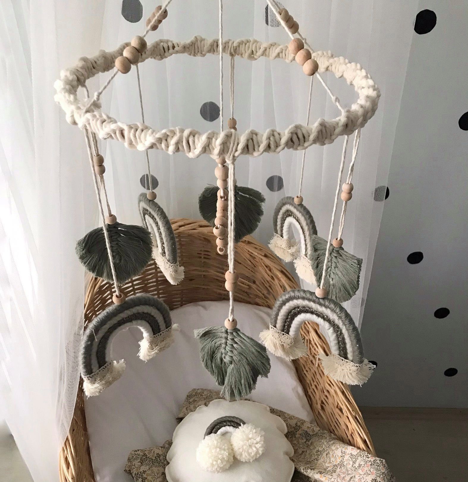 Baby Fancyroom Hängedekoration Makramee Babymobile Mobile Baby Windspiel Regenbogen Handmade (Rassel Spielzeug, Für Mädchen oder Junge), mit liebevollen Details