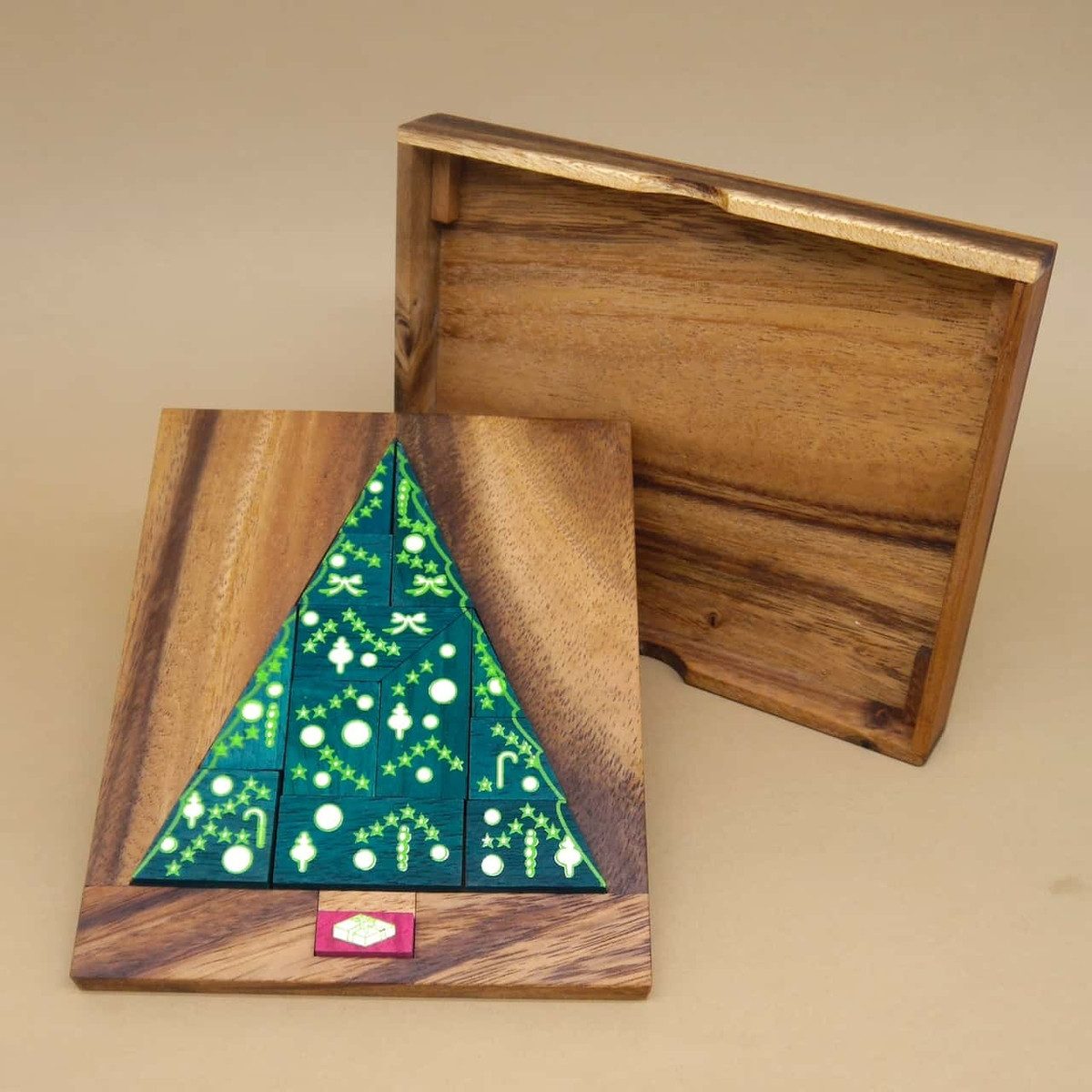 ROMBOL Denkspiele Spiel XMAS - tolles Puzzle für Weihnachten, Legespiel, Holzspiel