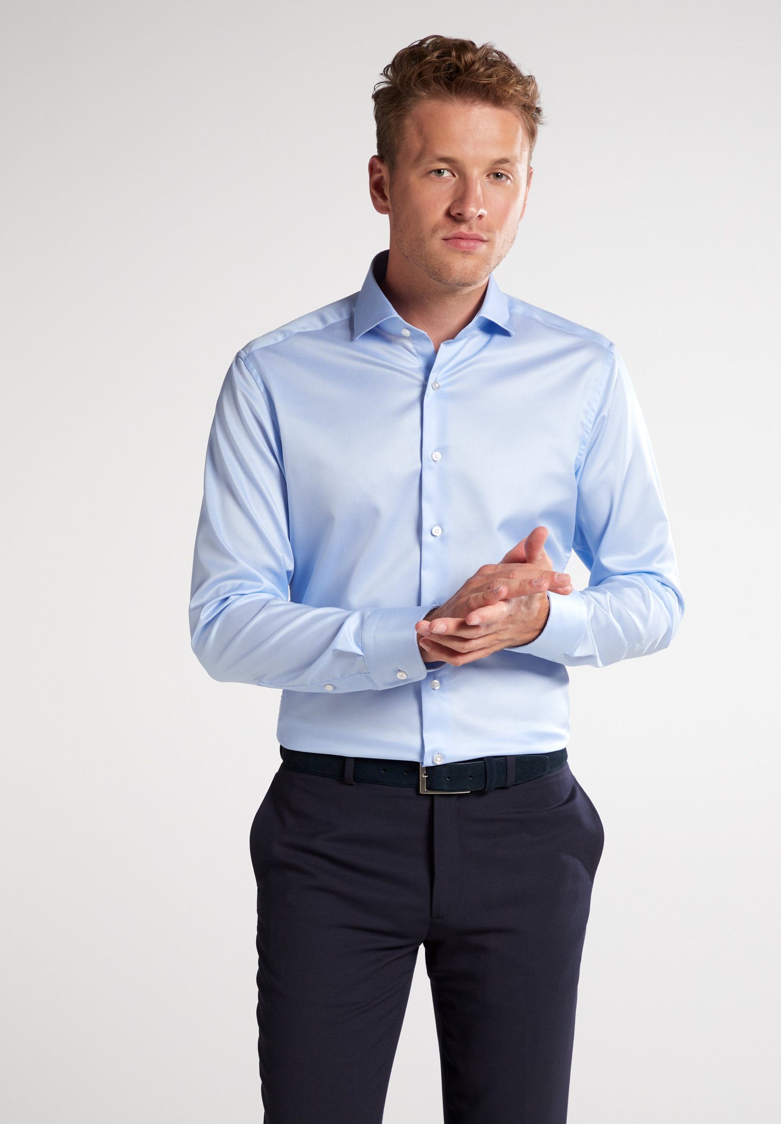 SLIM Eterna hellblau Langarmhemd FIT