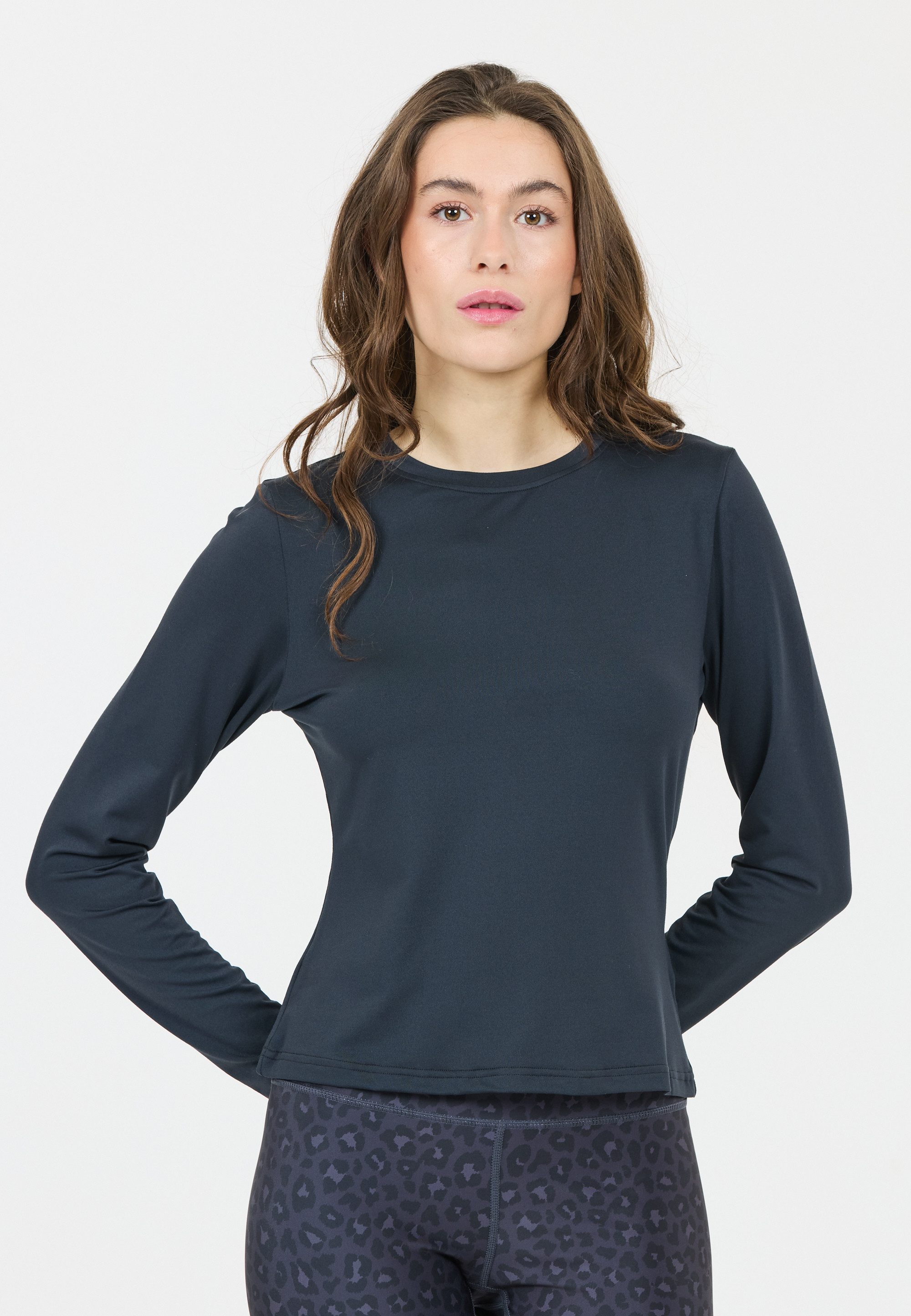 ATHLECIA Langarmshirt "Almi", mit feuchtigkeitsregulierender Funktion günstig online kaufen