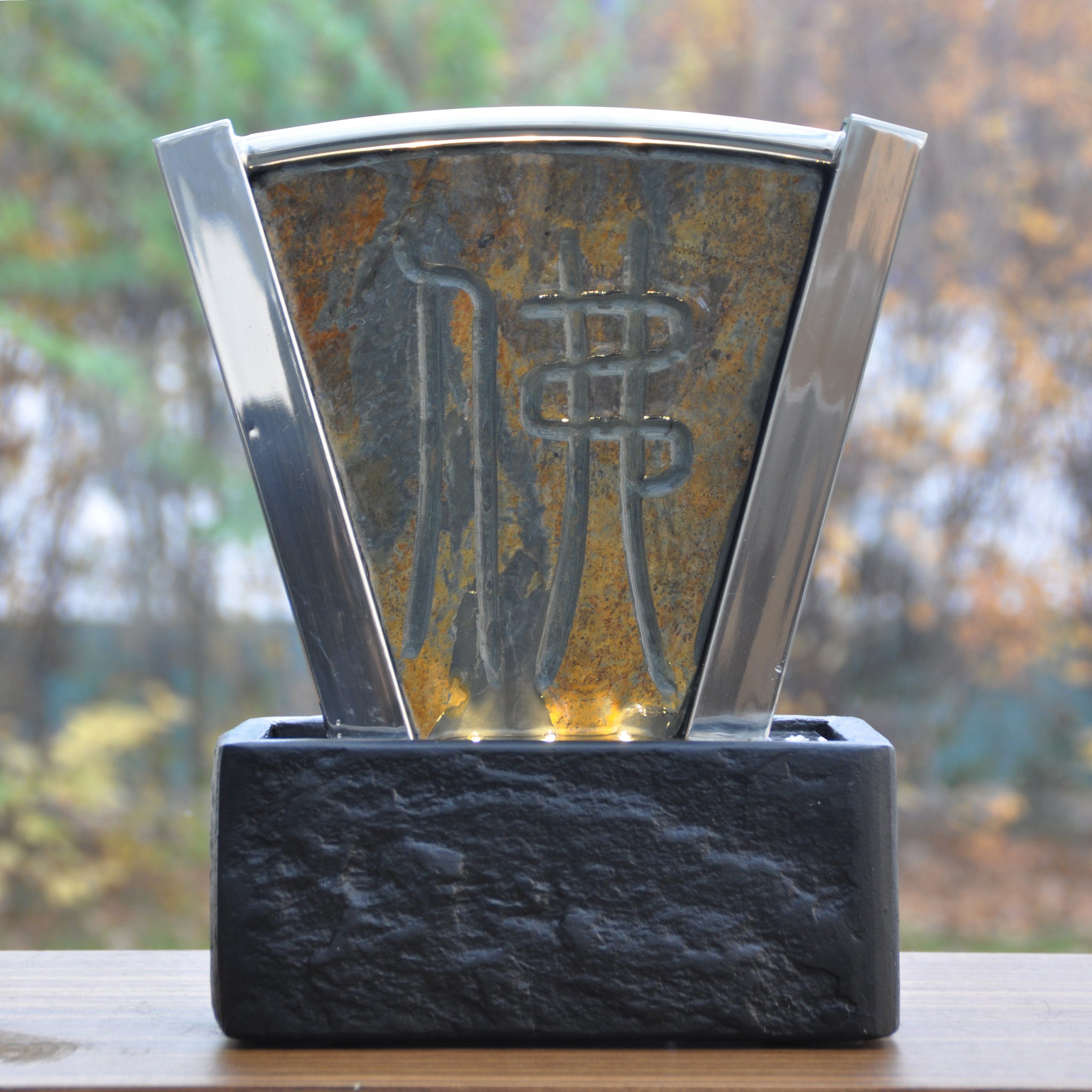 Köhko Zimmerbrunnen Zimmerbrunnen 25101 aus Edelstahl mit LED-Beleuchtung