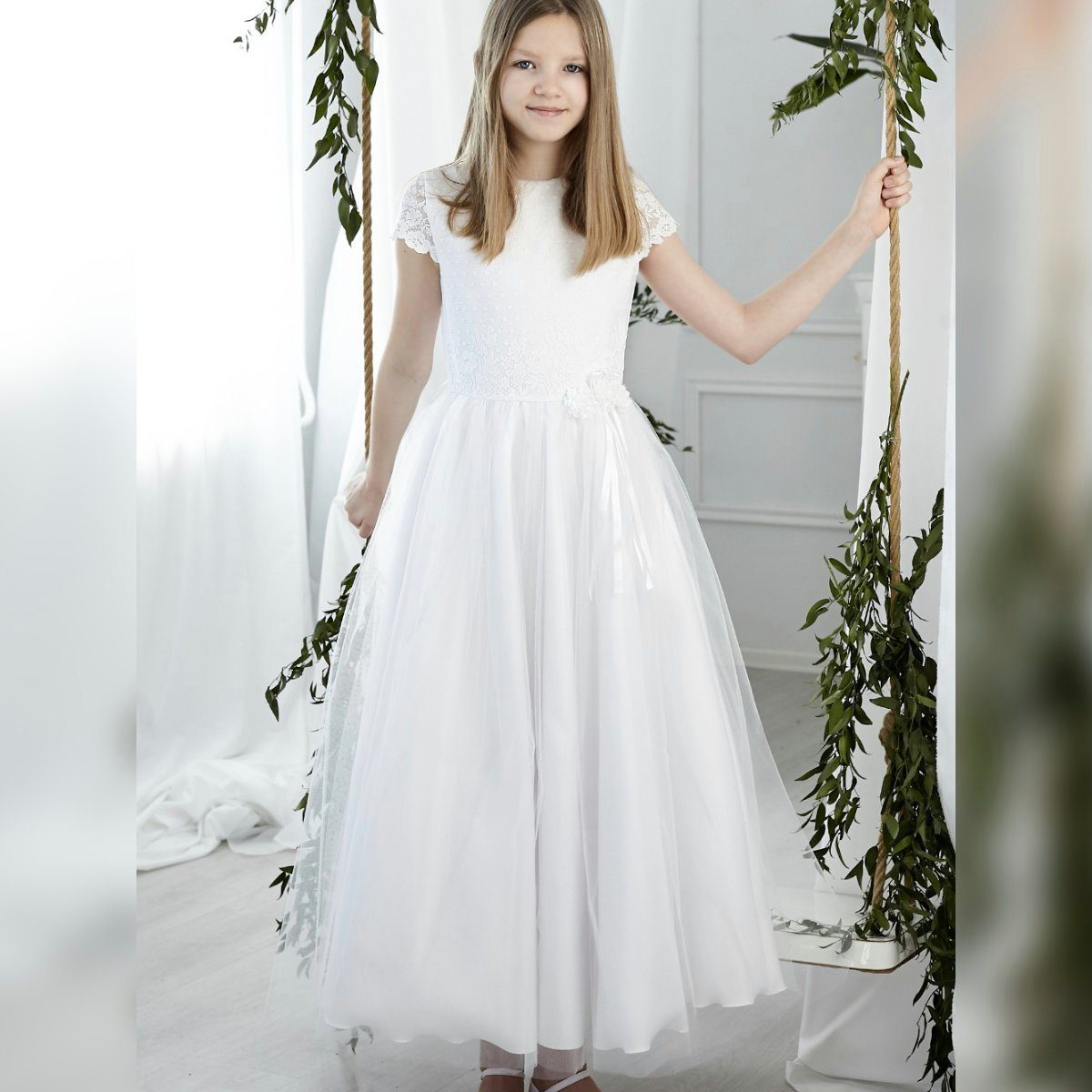 Tüllkleid DK-223 Kommunionkleid Dalary Dalary Blumenmädchenkleid Weiß