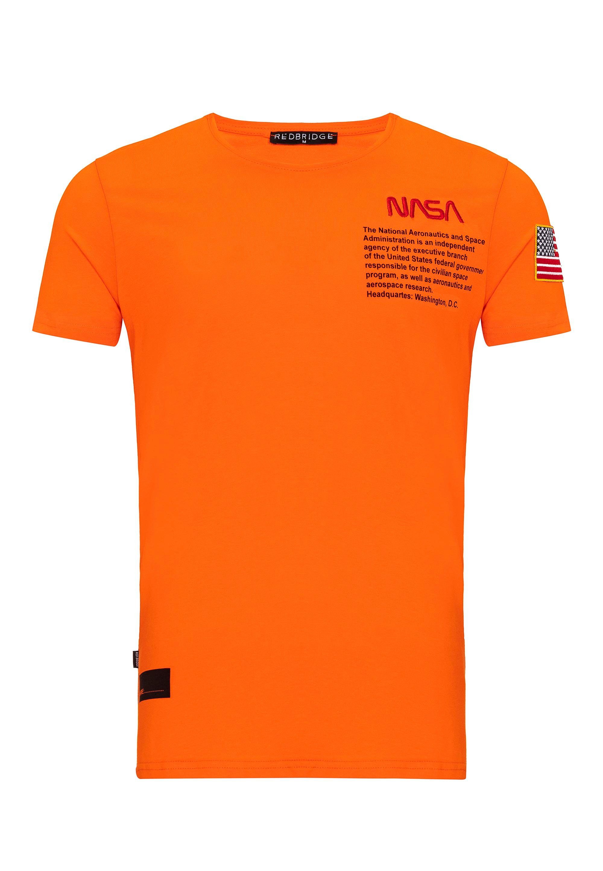 RedBridge Tucson mit gesticktem T-Shirt NASA-Design orange