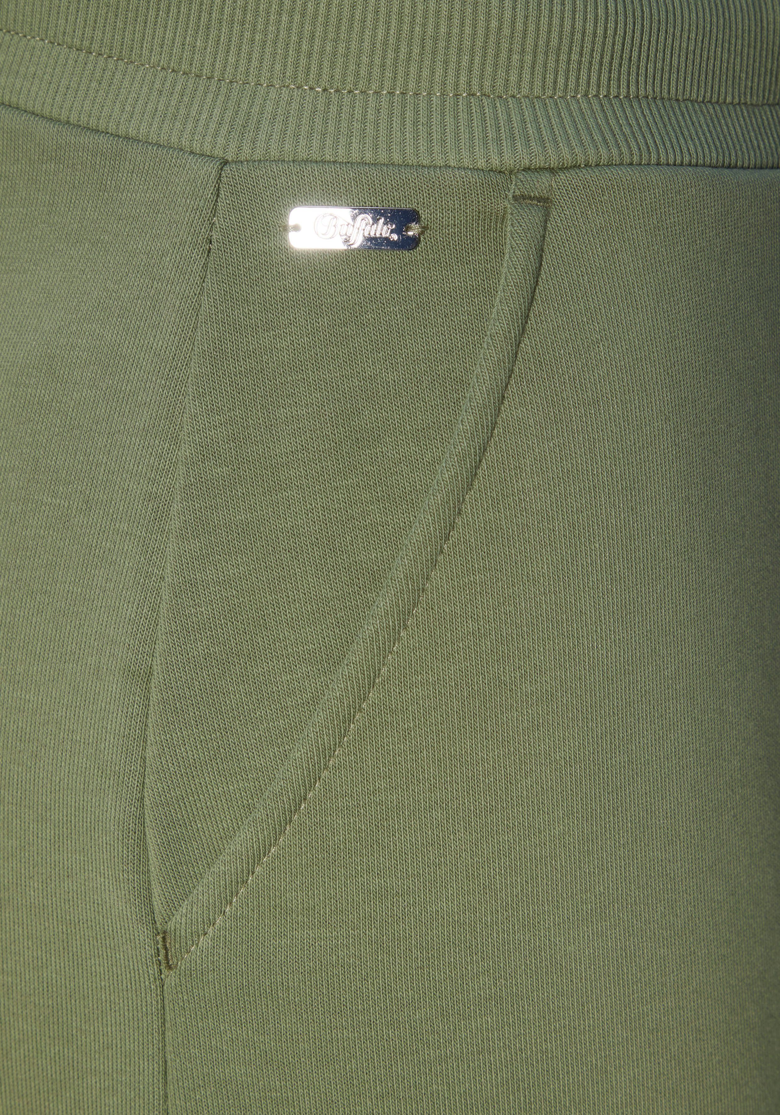 Buffalo Jogginghose mit seitlichen Eingrifftaschen, Loungewear