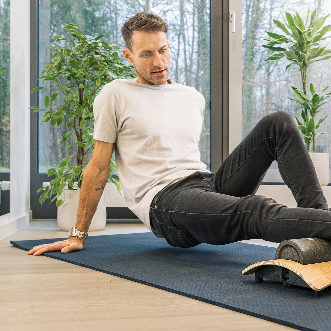 Max Fitness Fitnessmatte Yoga Matte & Gymnastikmatte Sportmatte für Training und Pilates (1er Set, 1x Matte), Extra weiche 10 mm Dämpfung, rutschfest, latexfrei und hautfreundlich