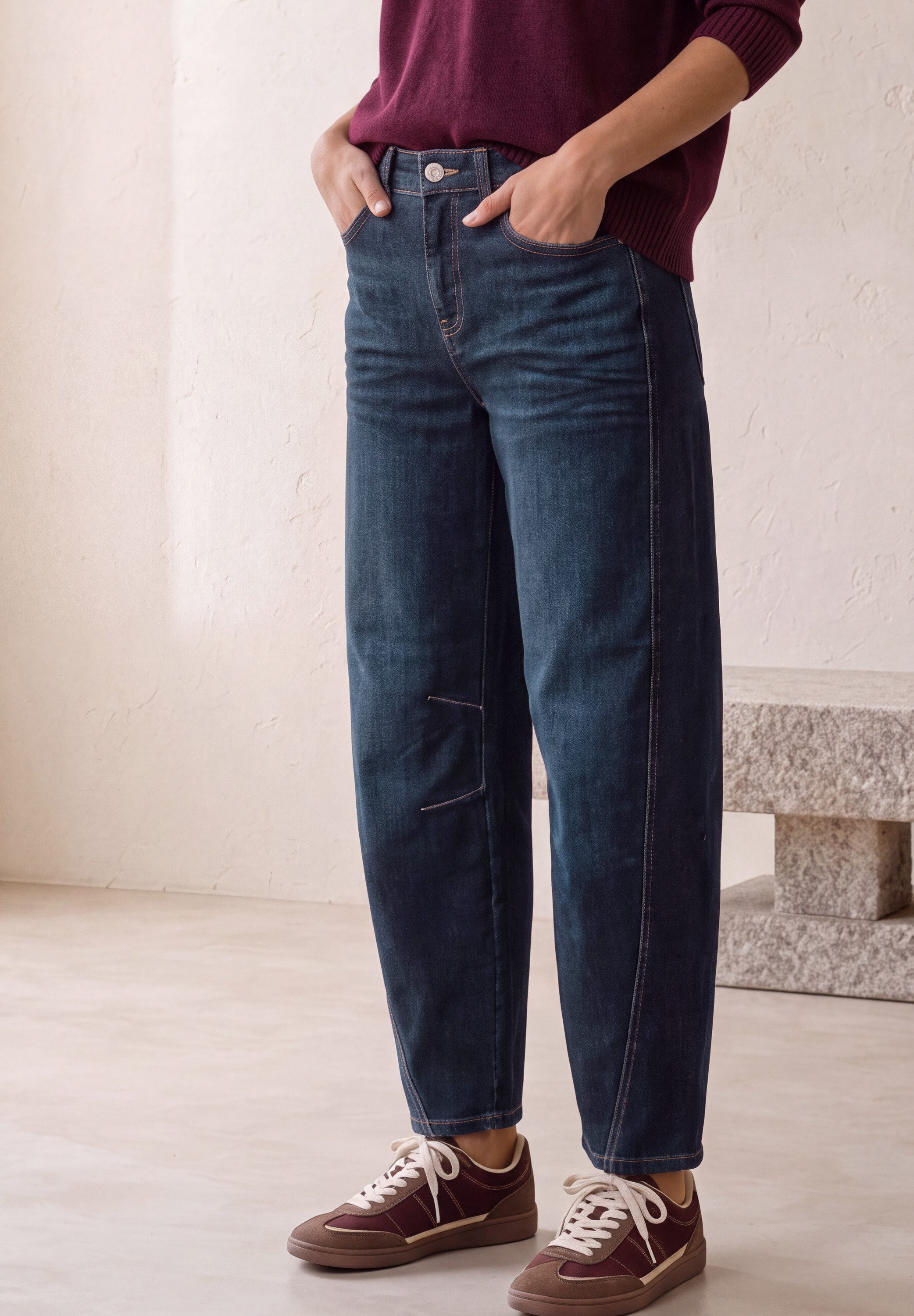 STREET ONE Loose-fit-Jeans Style Karrie Barrel Denim in dunkelblauer Waschung / Stretch