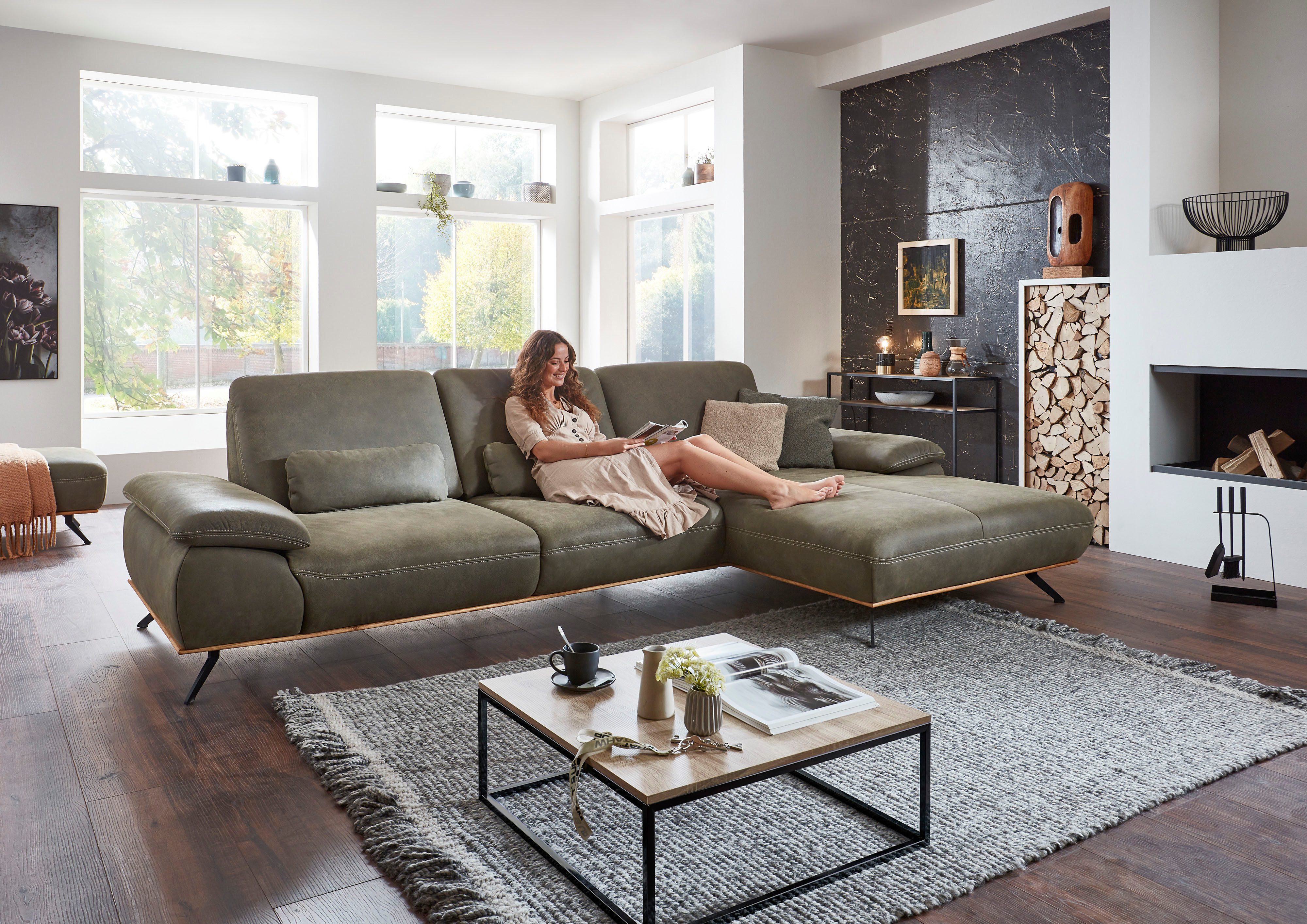 Die PlanBar Ecksofa PN-EM18063 L-Form, B: 322 cm, optional mit echt bezogenem Rücken, Sitztiefen- und Armteilverstellung