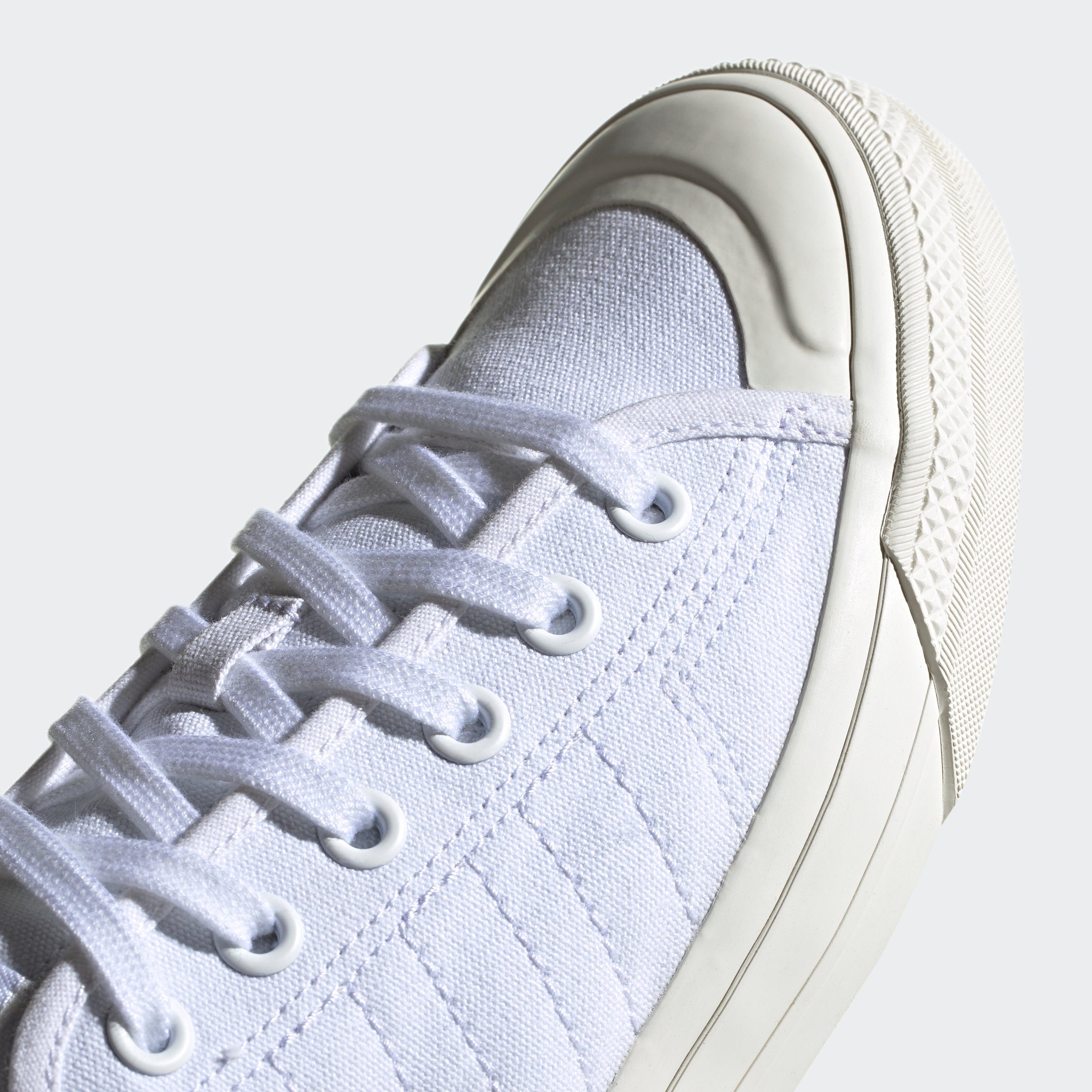 adidas Originals NIZZA White Cloud Sneaker / Cloud / RF White Off White