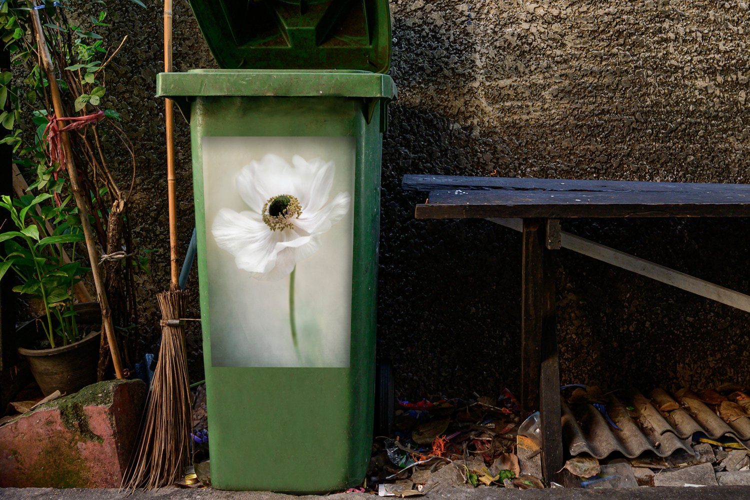 Natur Container, Wandsticker Anemone (1 Mülleimer-aufkleber, - St), MuchoWow Mülltonne, - Blumen Sticker, Weiß - Abfalbehälter