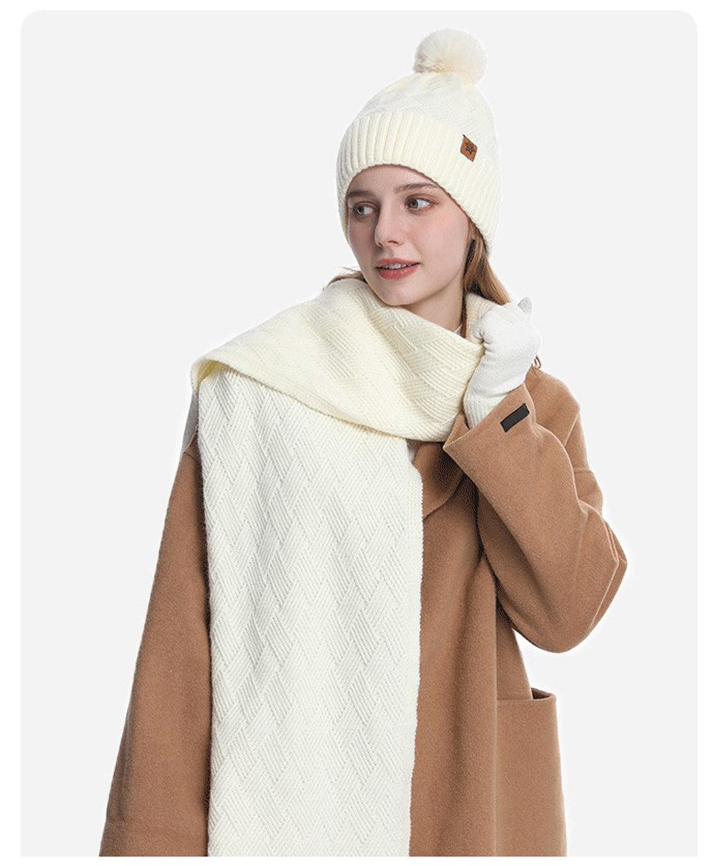 Cachito Mütze & Schal Damen Winter-Set, Mütze mit Bommel, Schal & Touchscreen-Handschuhe (3-tlg) Fleece gefüttert, warmes 3-in-1 Geschenkset