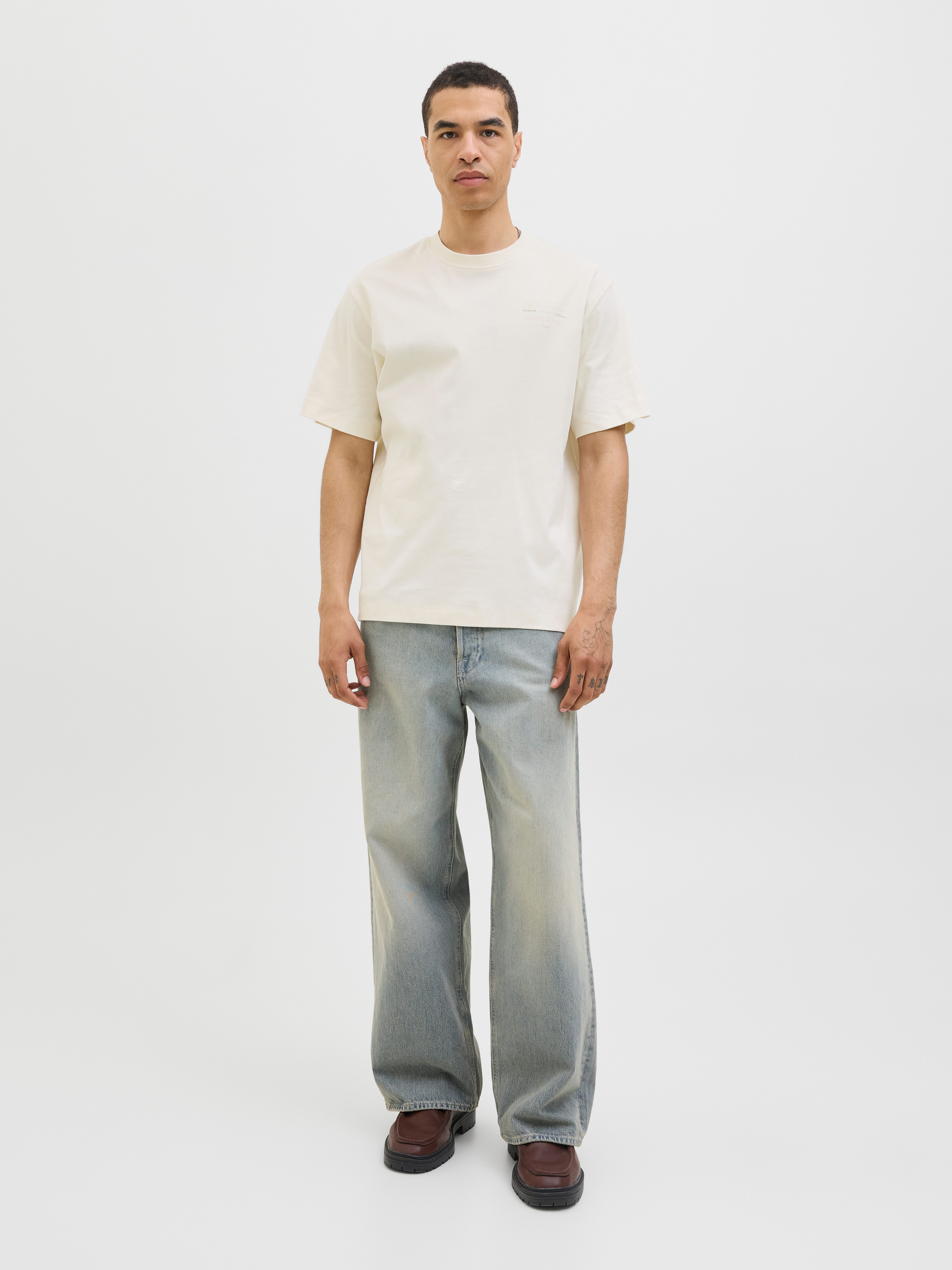 Jack & Jones Rundhalsshirt JJEURBAN EDGE STUDIO TEE SS O-NECK NOOS mit Front und Back Print