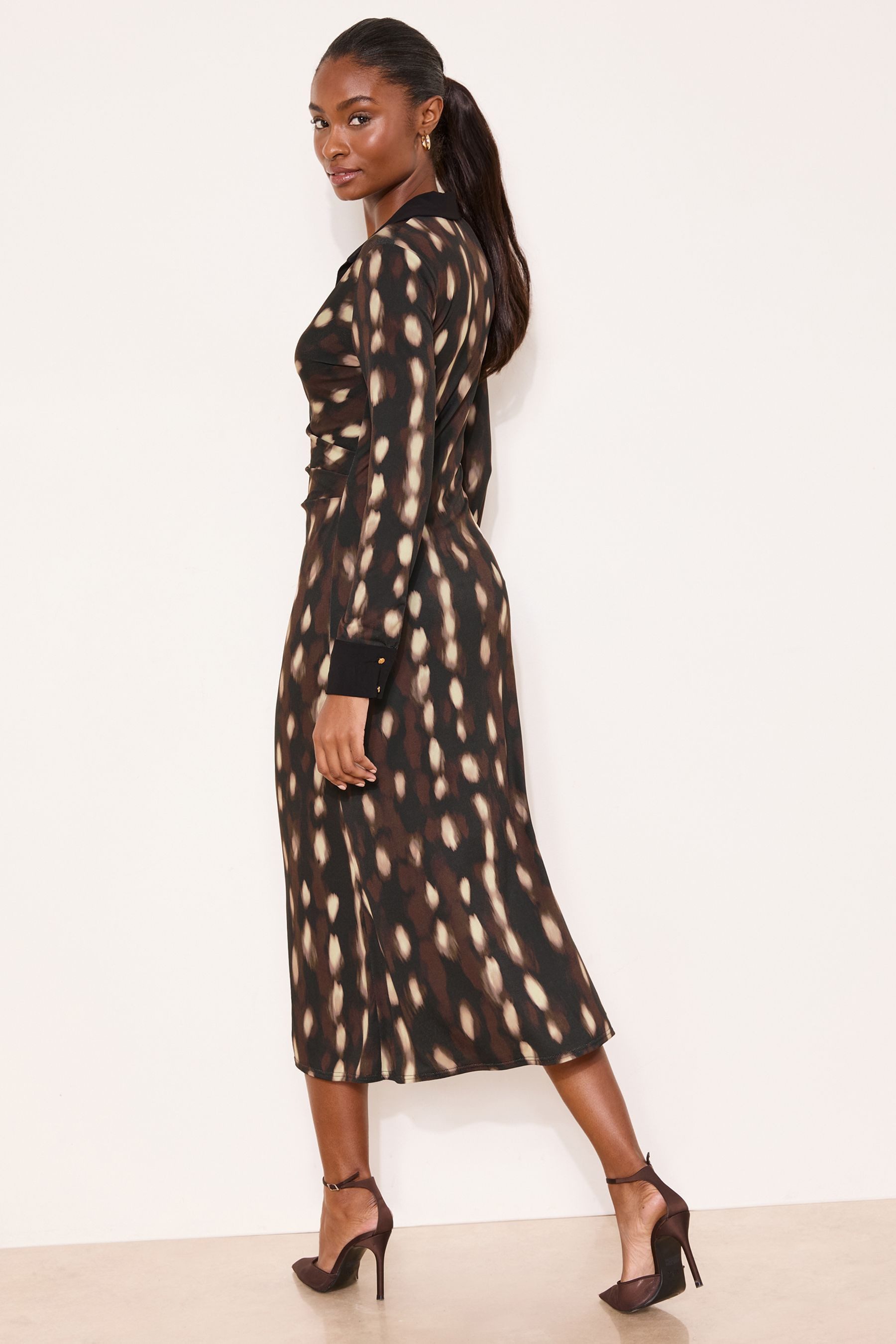 LIPSY Strickkleid Lipsy Hemdblusenkleid mit Reh-Print (1-tlg) günstig online kaufen