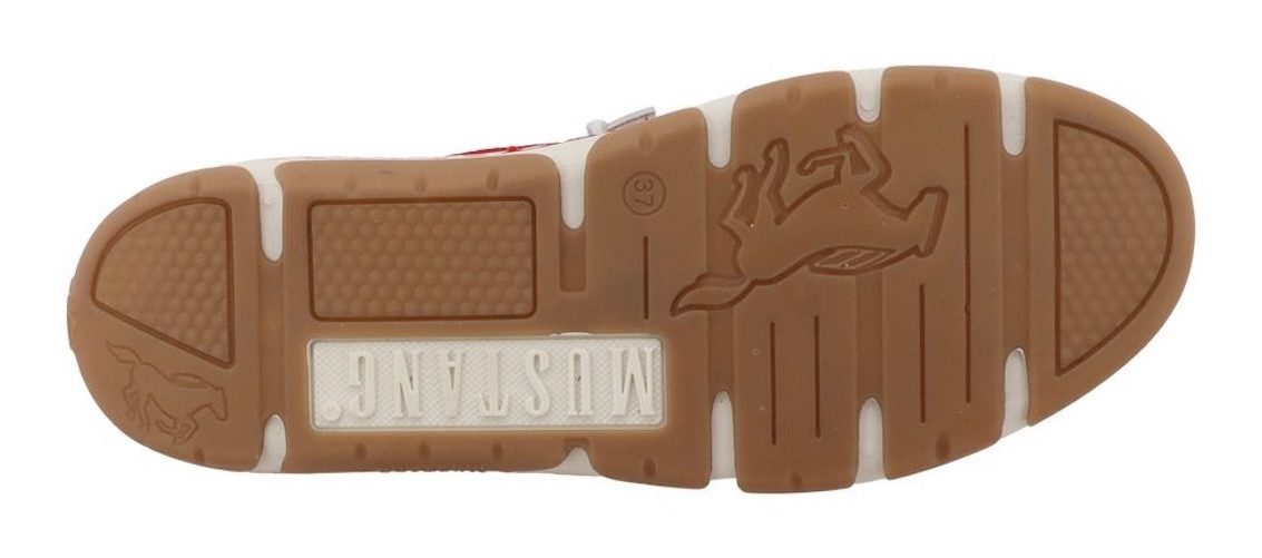 Mustang Shoes Sue Slip-On Sneaker Freizeitschuh, Halbschuh, Slipper mit Logoschriftzügen