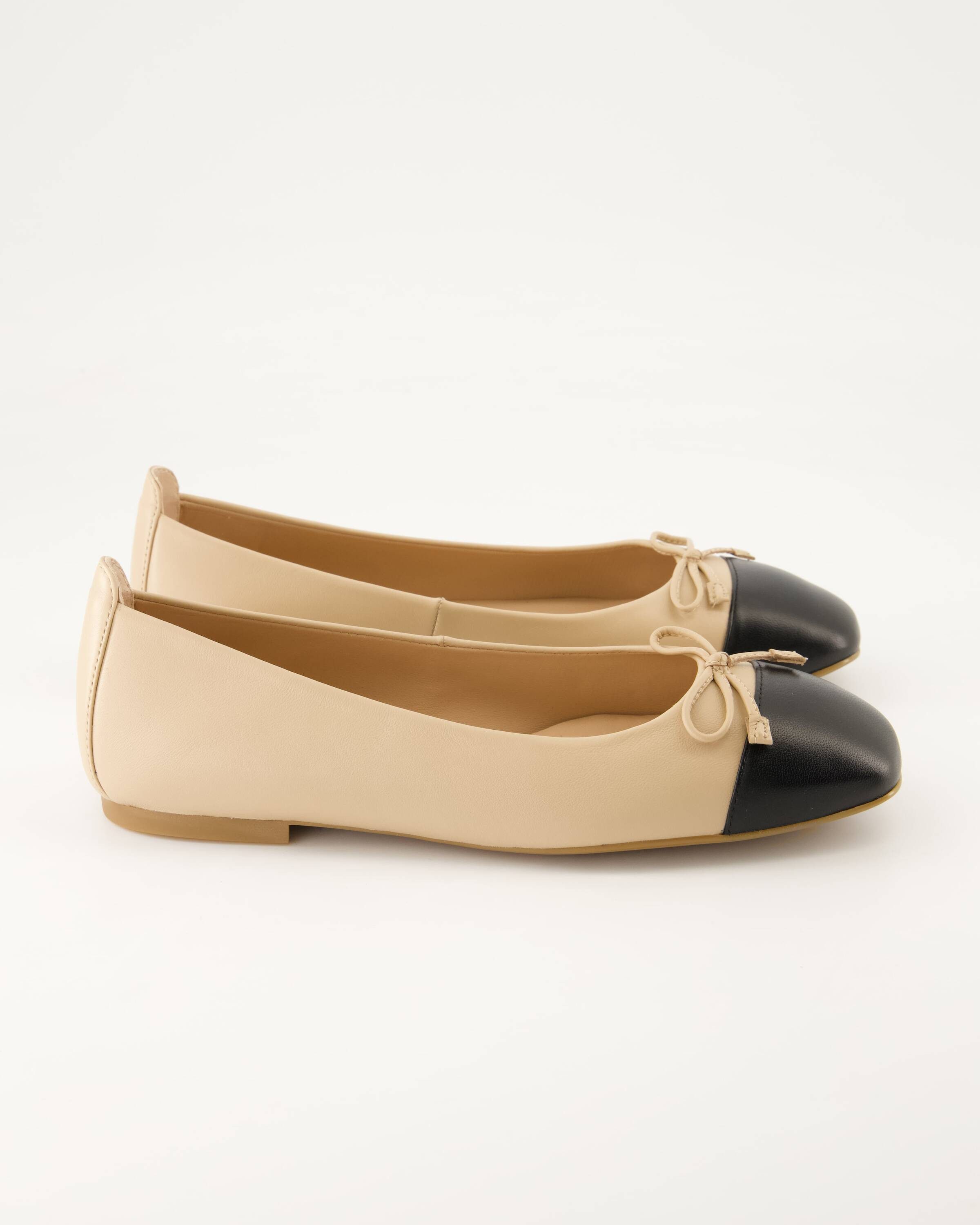 Unisa Belle Ballerina Obermaterial: Leder