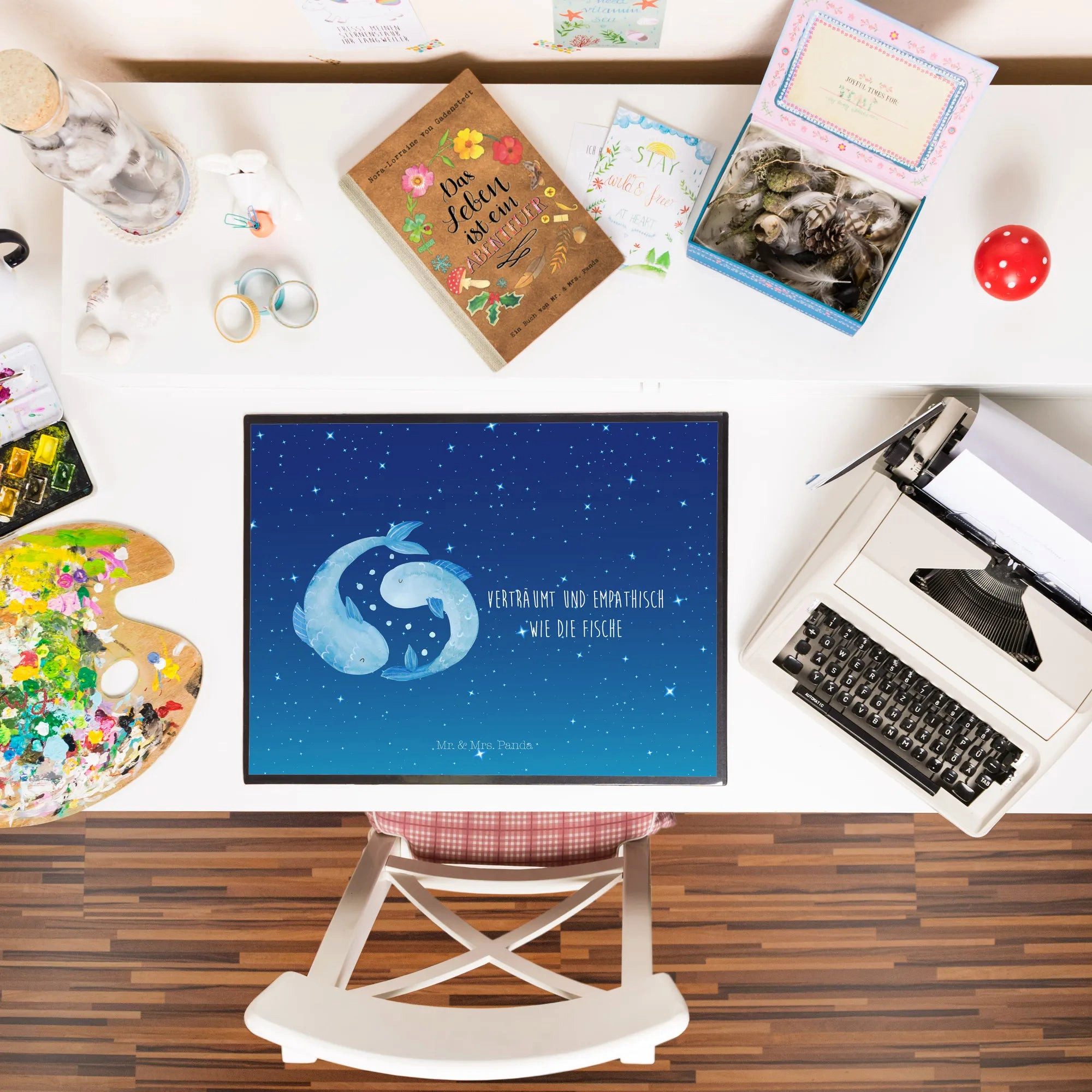 Thumbnail - Mr. & Mrs. Panda Schreibtischunterlage Sternzeichen Fische - Sternenhimmel Blau - Geschenk, Schreibtisch Unt, (Packung, ...