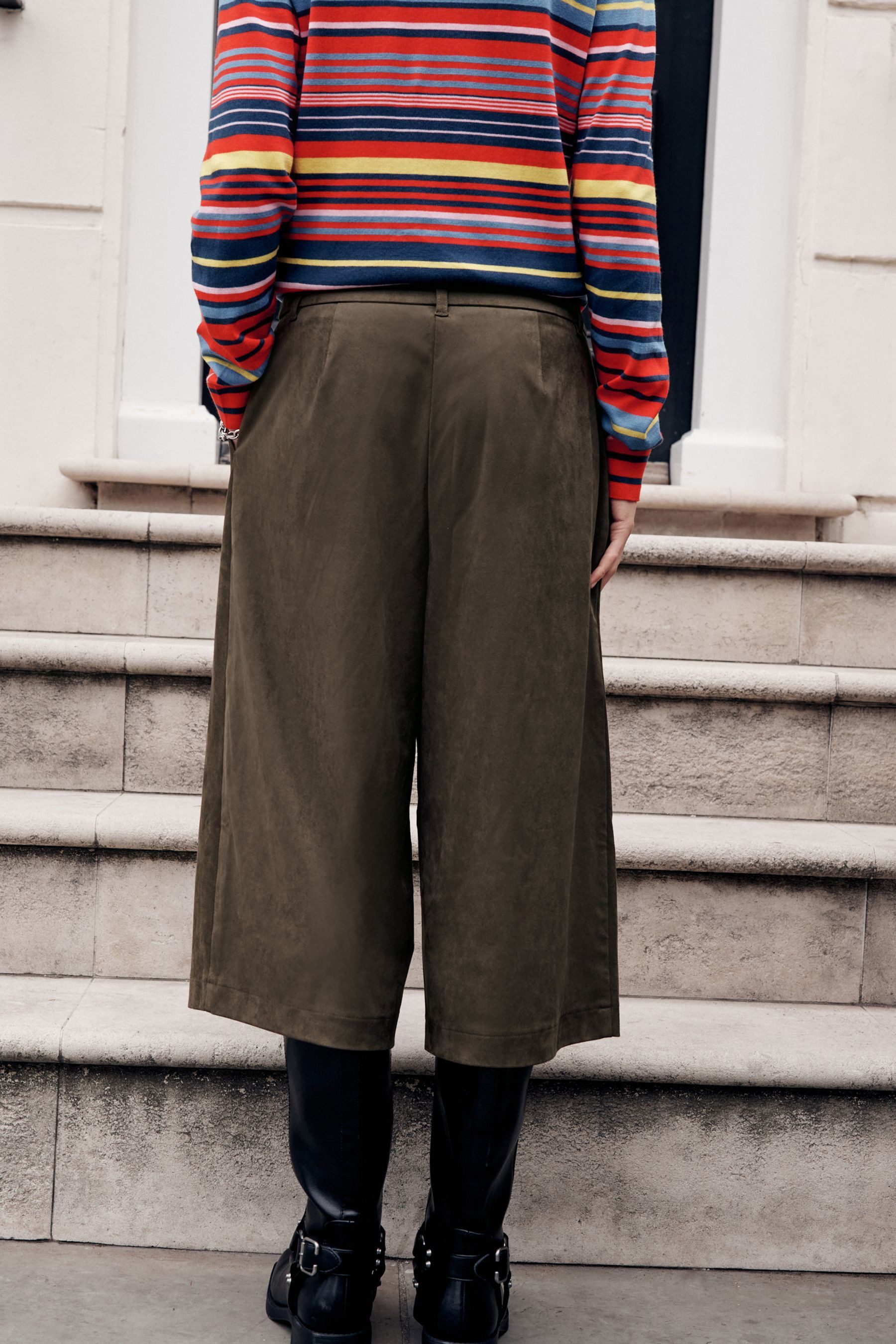 Next Shorts Lange Short aus Velourskunstleder (1-tlg)