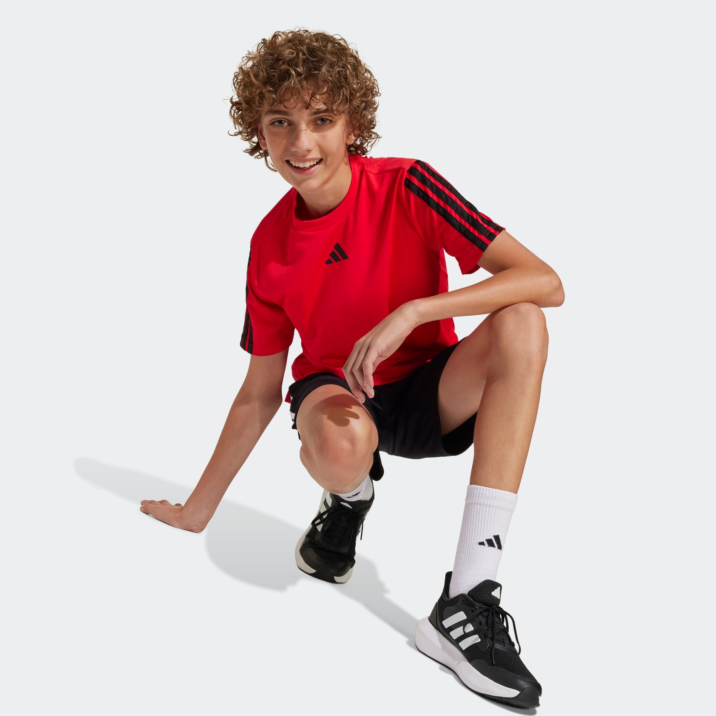 adidas Sportswear T-Shirt TRAIN ESSENTIALS 3-STREIFEN KIDS für Kinder, mit Rundhalsausschnitt, ohne Verschluss, aus Polyester