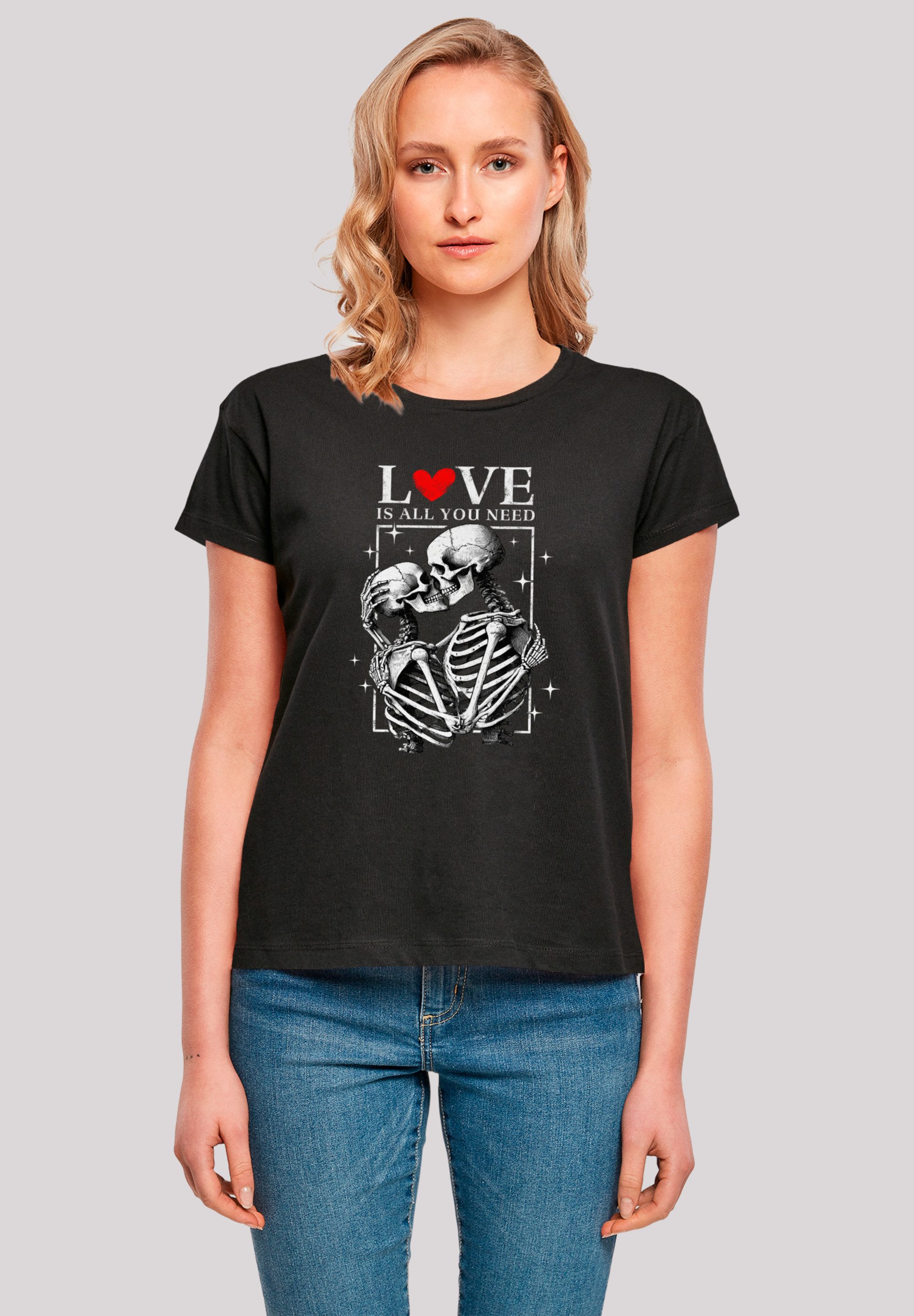 T-Shirt Love is all you need
