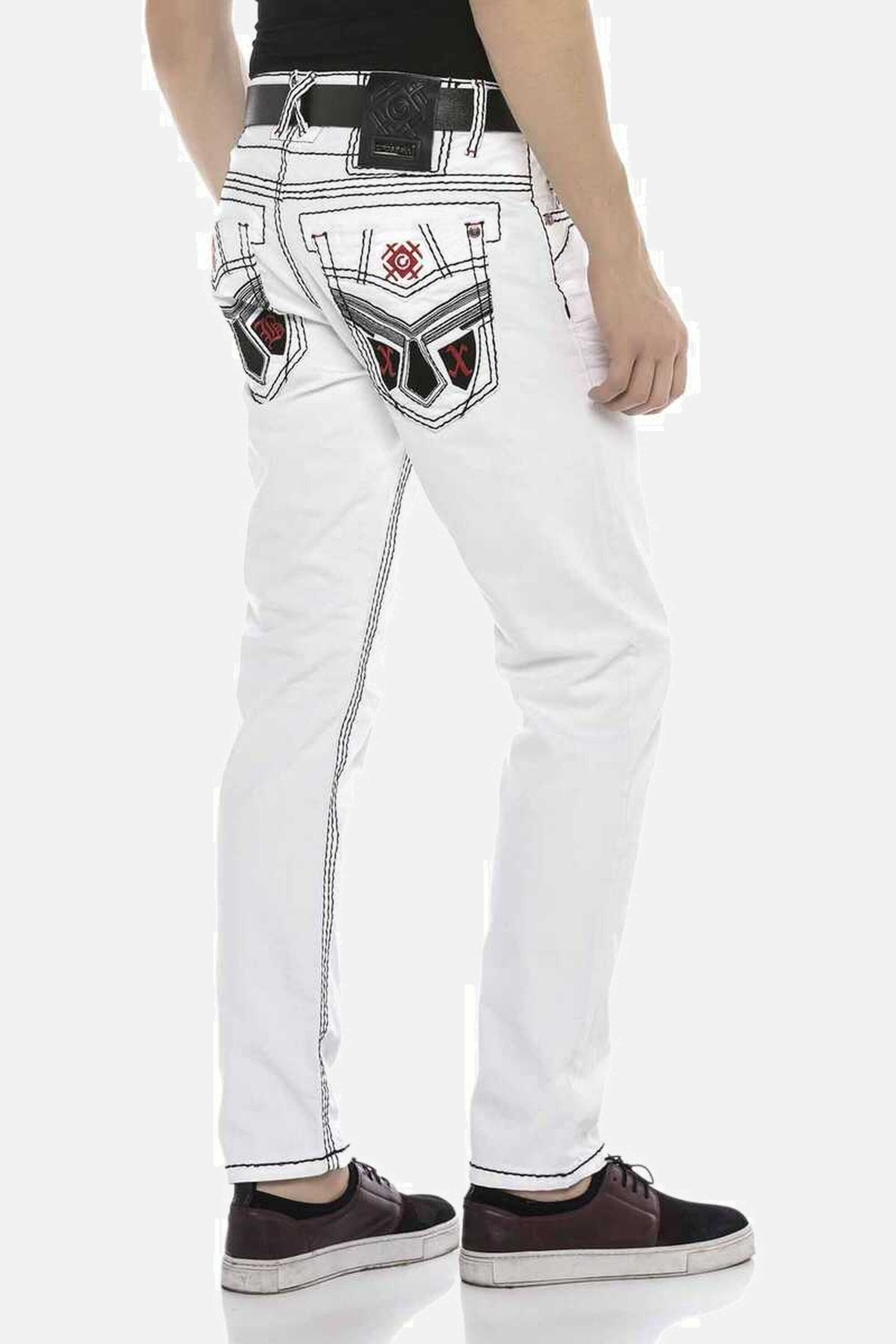 Cipo & Baxx Regular-fit-Jeans DENIM bequeme Jeans mit auffälligen Kontrastnähten, CD601
