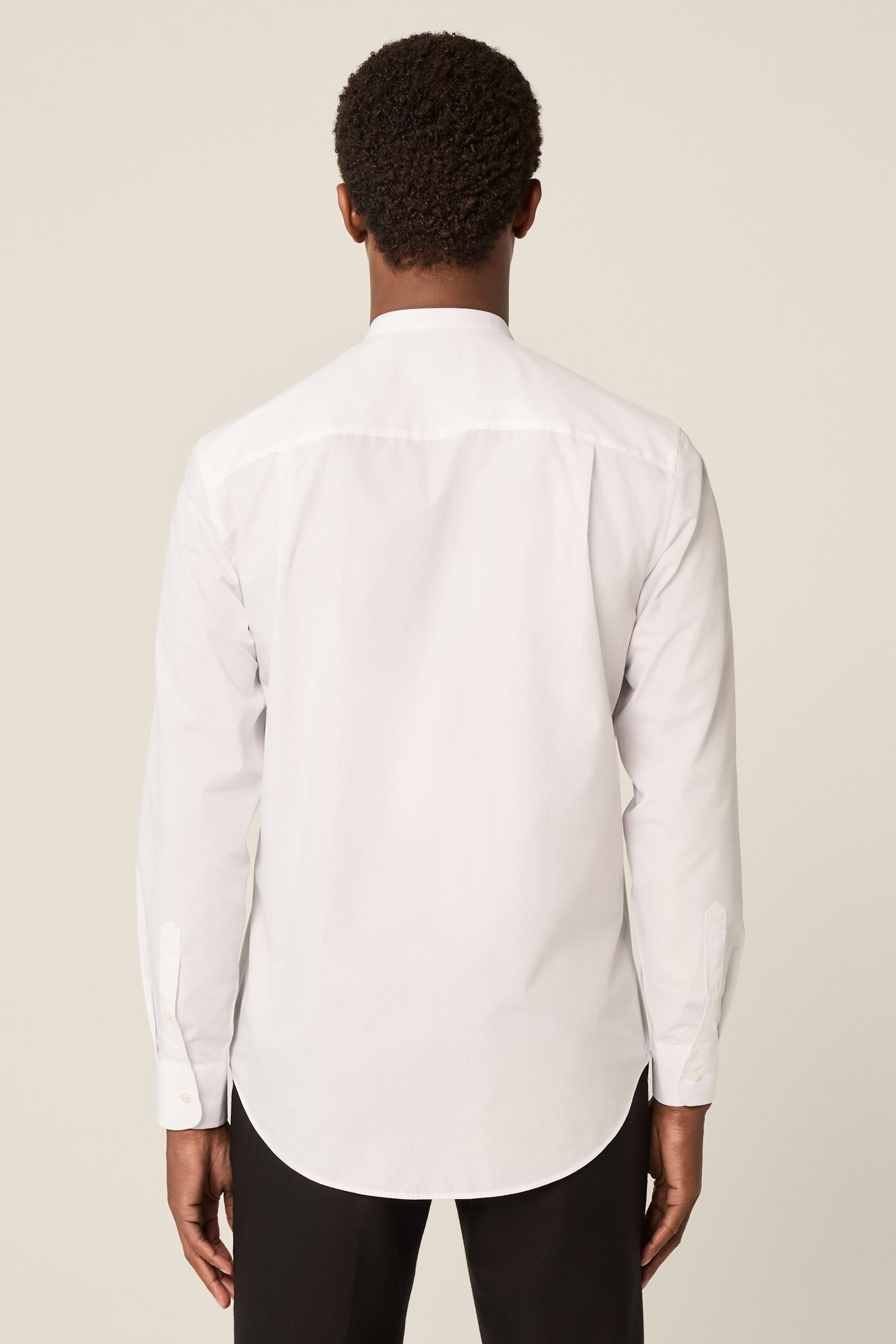 Next Langarmhemd Pflegeleichtes Hemd mit Stehkragen (1-tlg) günstig online kaufen