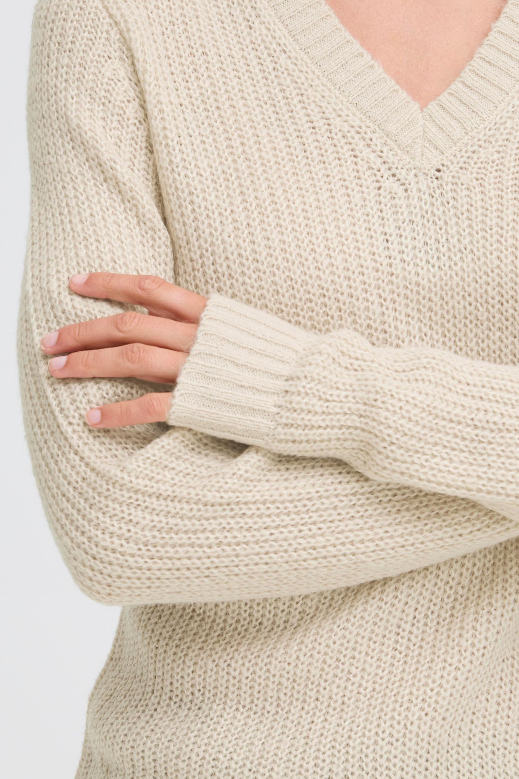 OXMO V-Ausschnitt-Pullover OXFSinvi Modischer Grobstrick-Pullover mit V-Ausschnitt