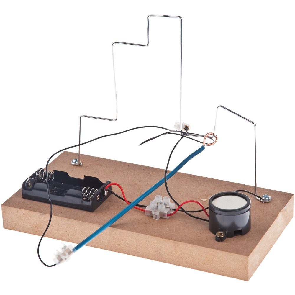 matches21 HOME & HOBBY Holzbausatz „Heißer Draht Treppe“ Elektronik Bastelset Holzbaukasten