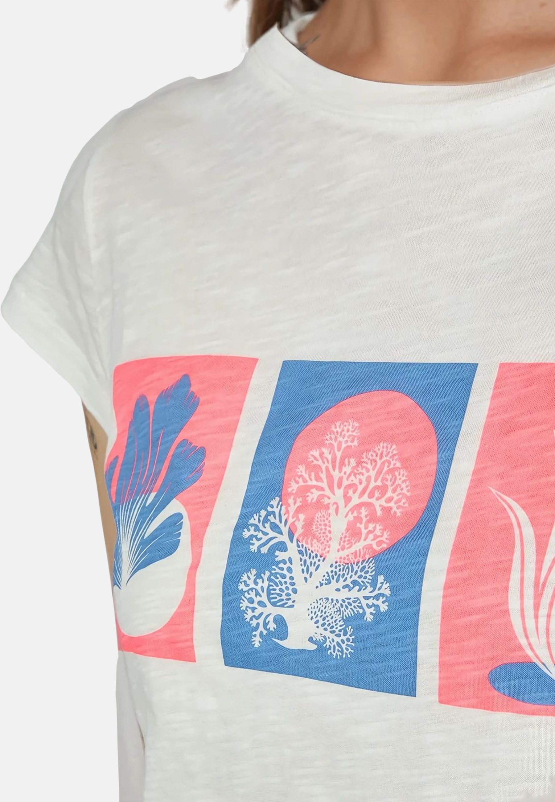 salzhaut T-Shirt UHL Damen Relaxed-Fit salzhaut T-Shirt – bequeme Qualität und nordisch klares Design für ein