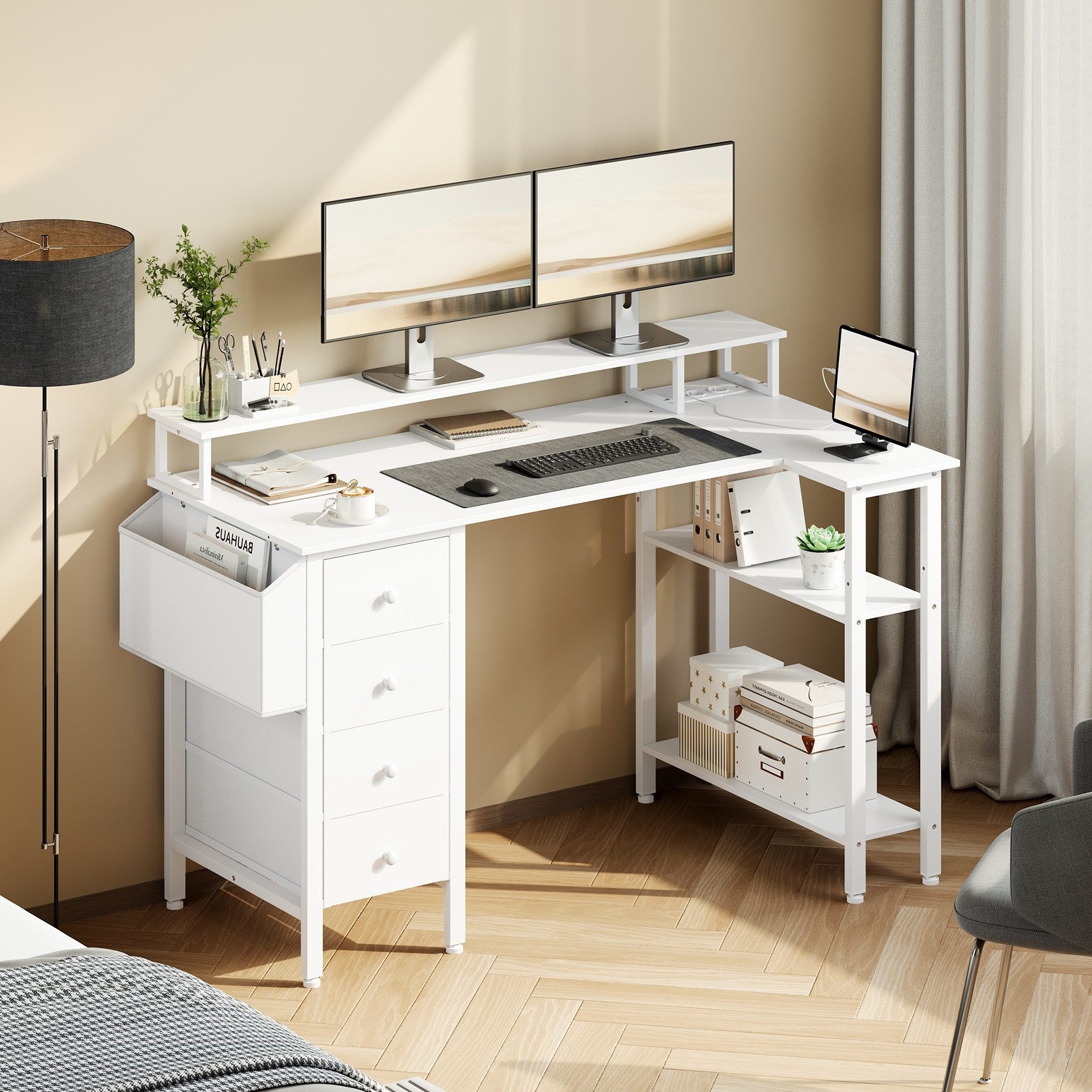 Yaheetech Computertisch L-förmiger Schreibtisch 120/140cm (B), mit Monitorhalterung & Steckdose & 4 Schubladen & Aufbewahrungstasche