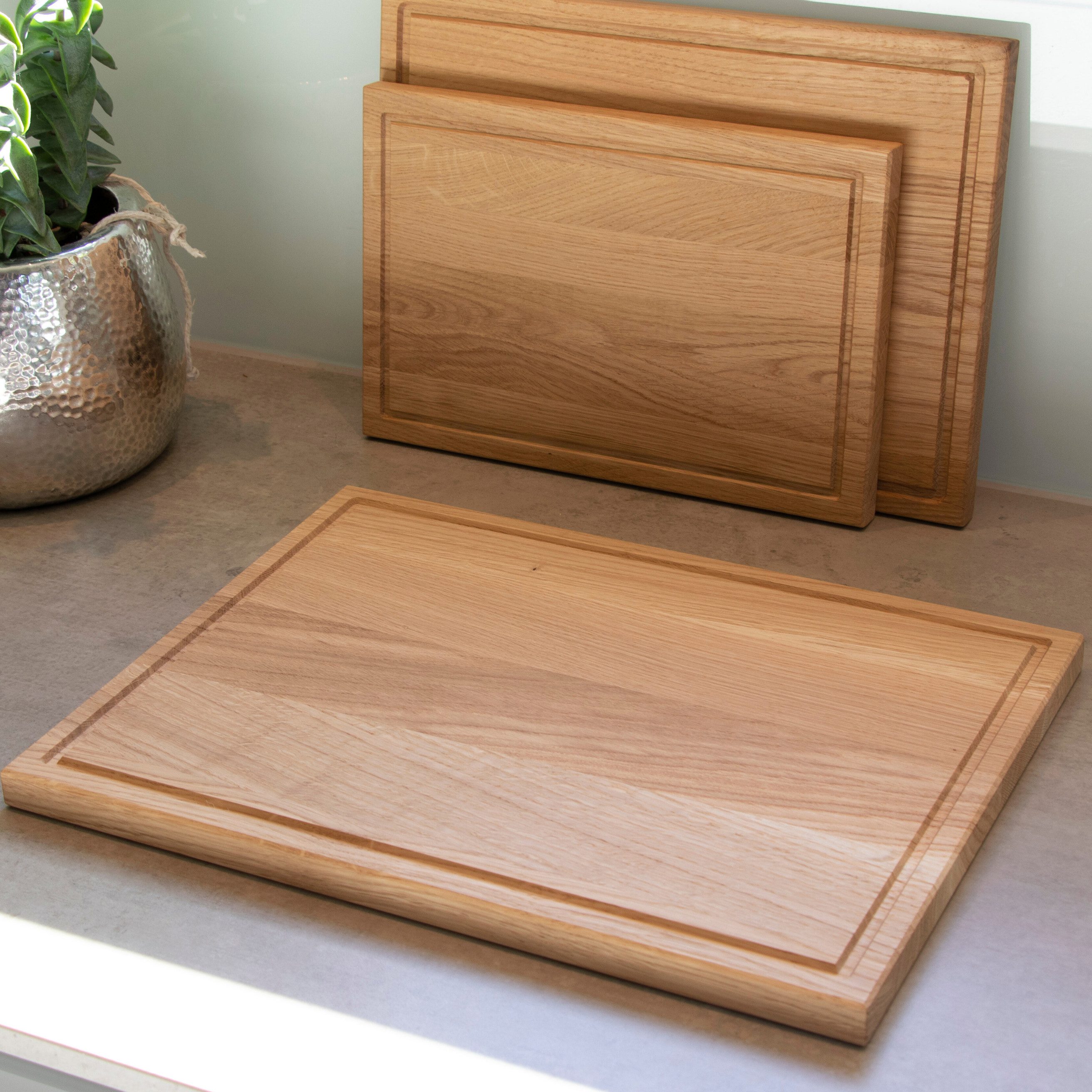 Astrein Schneidebrett Schneidebrett aus massivem EICHENHOLZ inkl. Pflegeset (3er Set), (3-St)