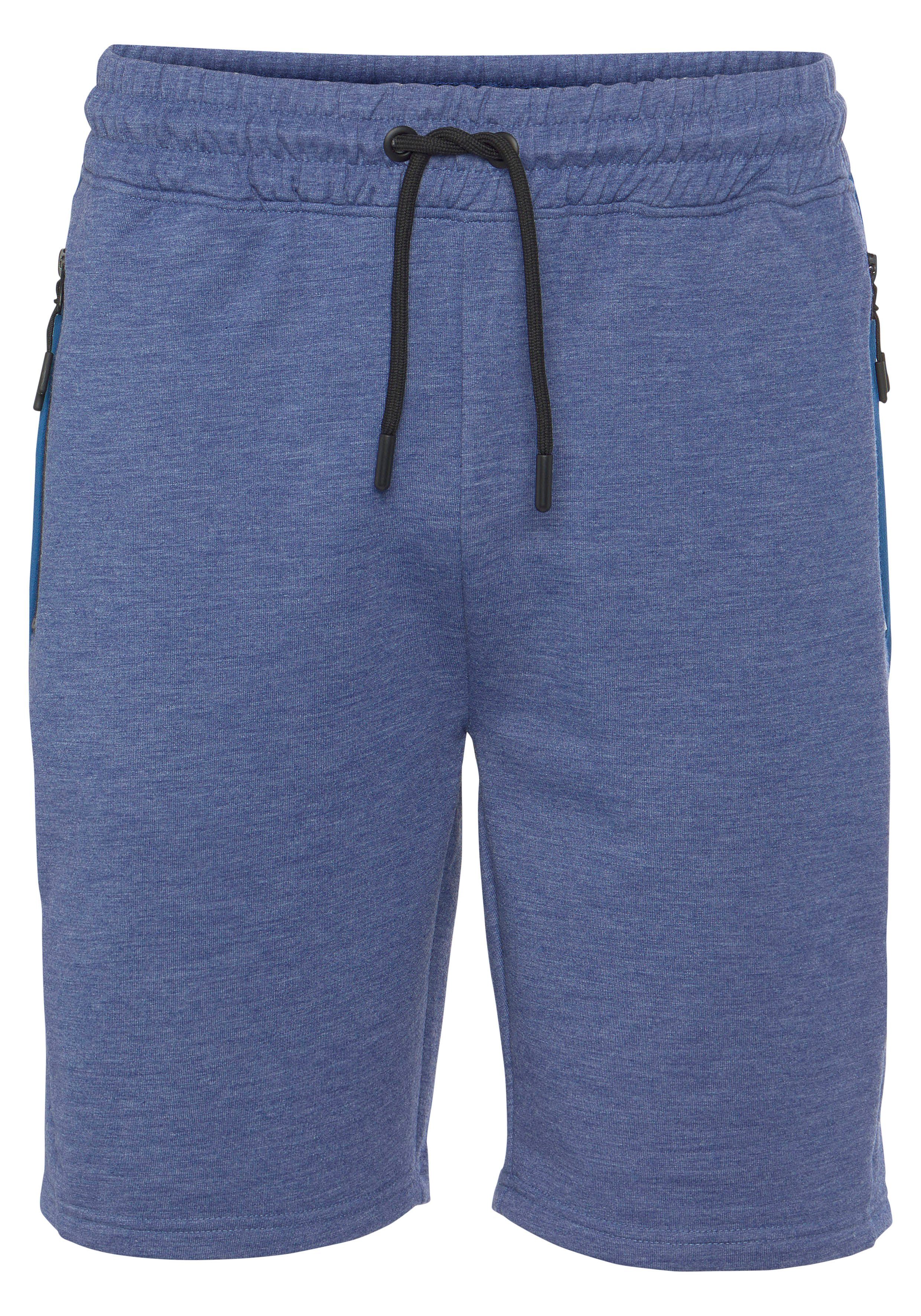 AUTHENTIC LE JOGGER Shorts mit Mesheinsätzen und seitlichen Reißverschlusstaschen. € 12,99