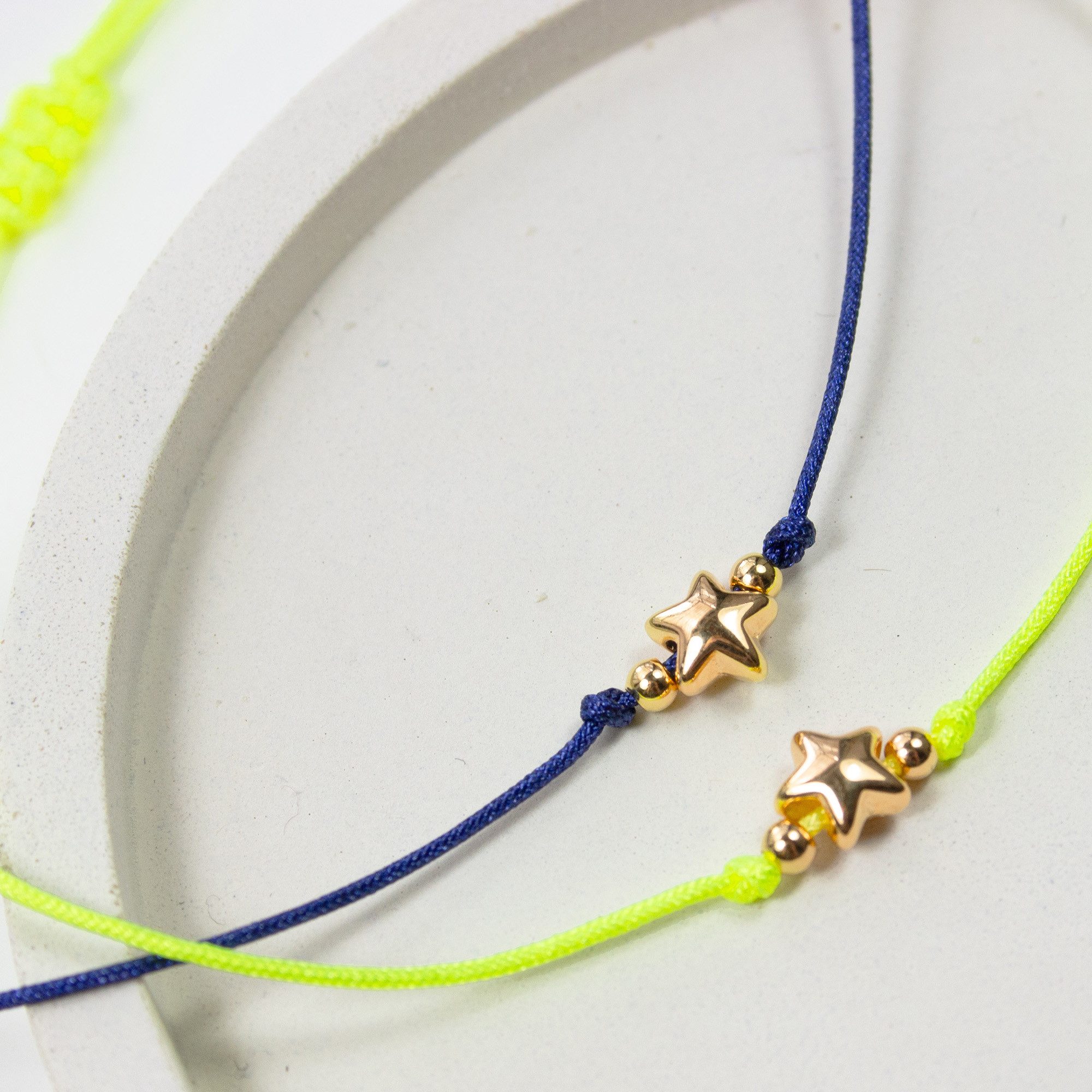 Bow & Hummingbird Armband Set Armband auf Karte - Stern - Eine Klitzekleinigkeit für Dich, 24 Karat vergoldeter Anhänger