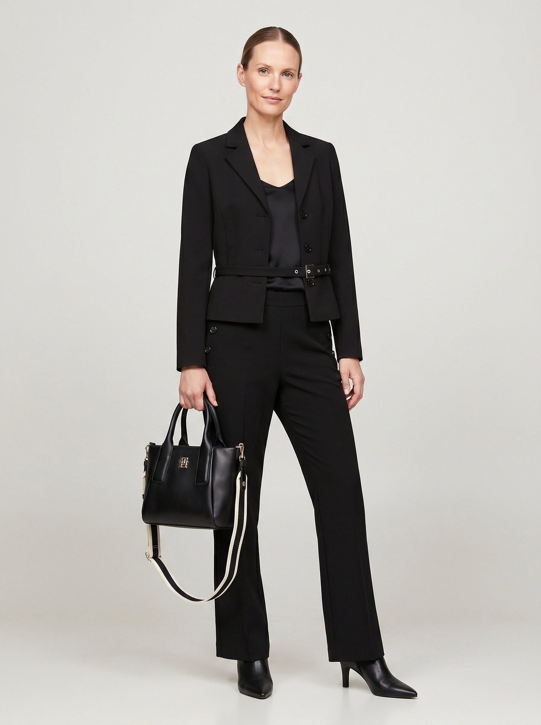 Zum Outfit 11
