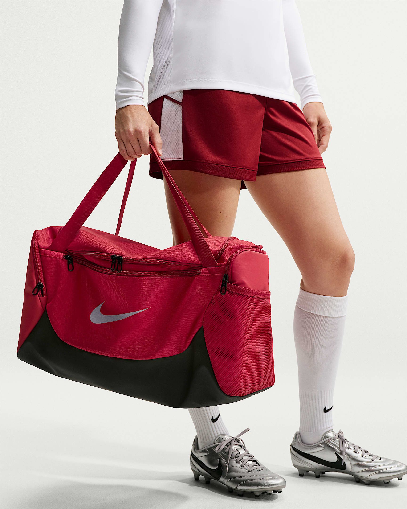 Nike Sporttasche NK BRSLA S DUFF - X, mit belüftetem Seitenfach, aus Polyester