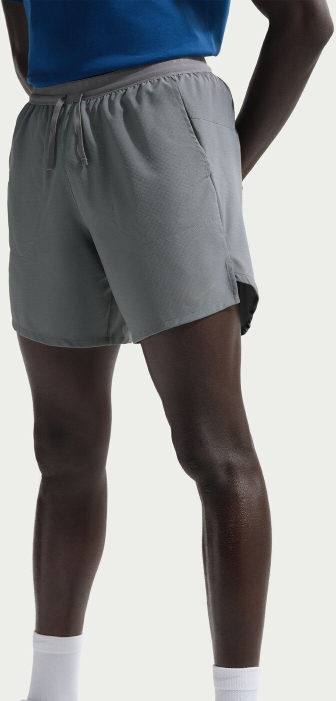 Nike Trainingsshorts M NK DF STRIDE 7IN BF SHORT SMOKE GREY/SMOKE GREY/DK SMOKE