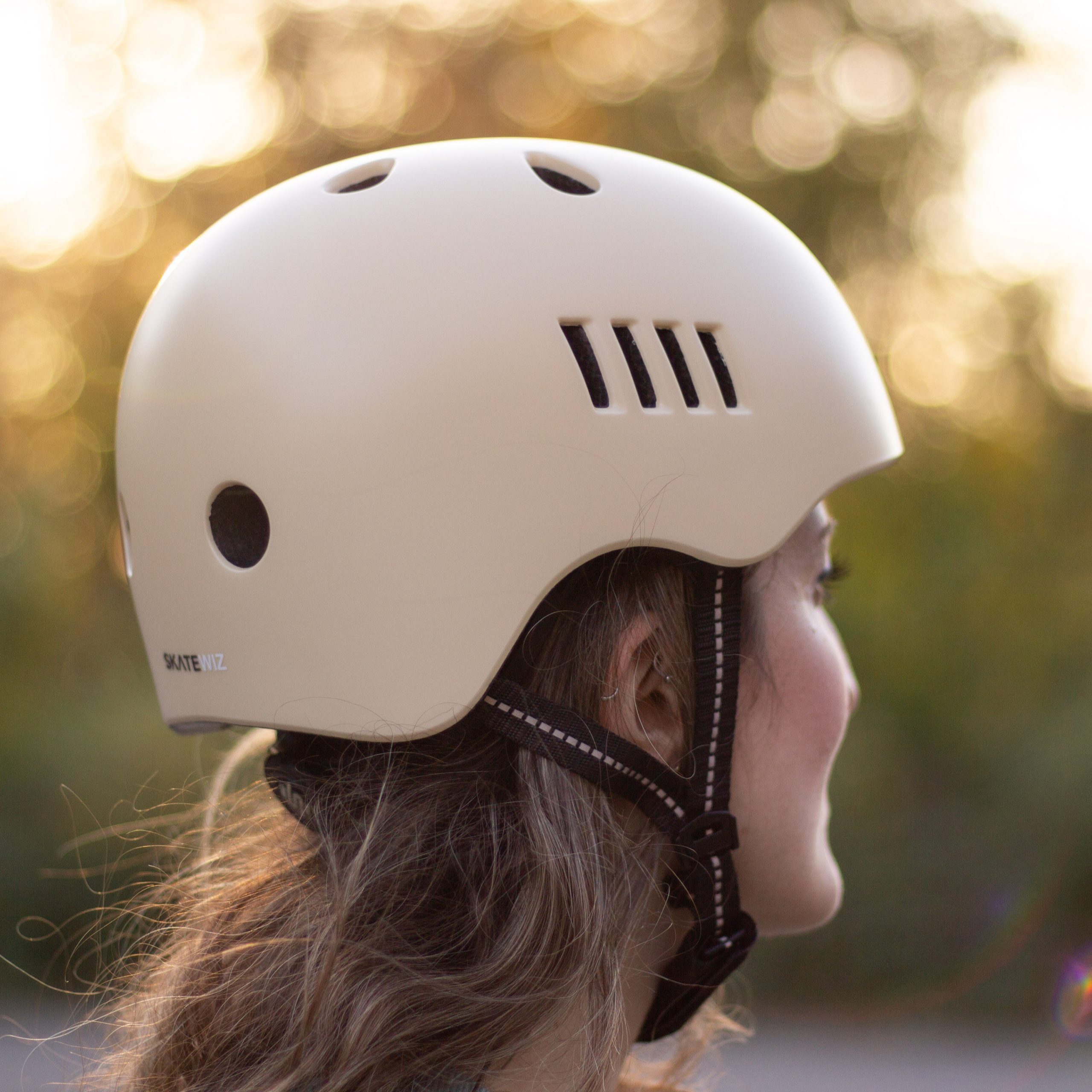 SKATEWIZ Fahrradhelm Kinder ab 6 - Fahrrad Helm Kinder Mädchen - Skaterhelm Kind skate helm, Extrem leicht, gut durchlüftet, zusätzliches Innenpolsterset enthalten
