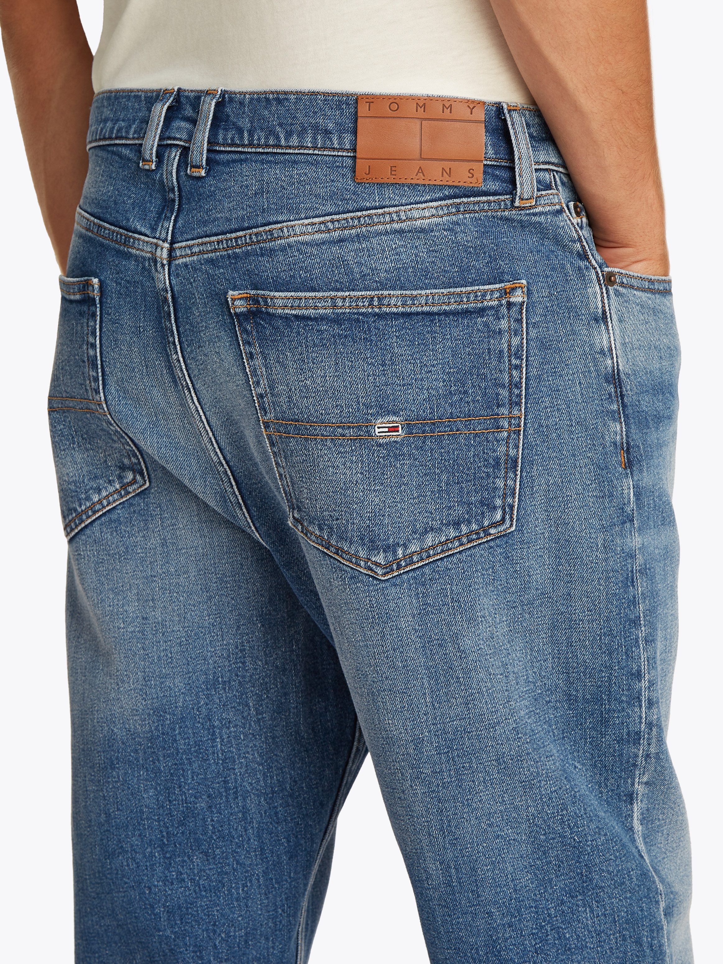 Tommy Jeans Gerade Jeans Isaac Relaxed Tapered Relaxed‑Fit‑Jeans mit konisc günstig online kaufen