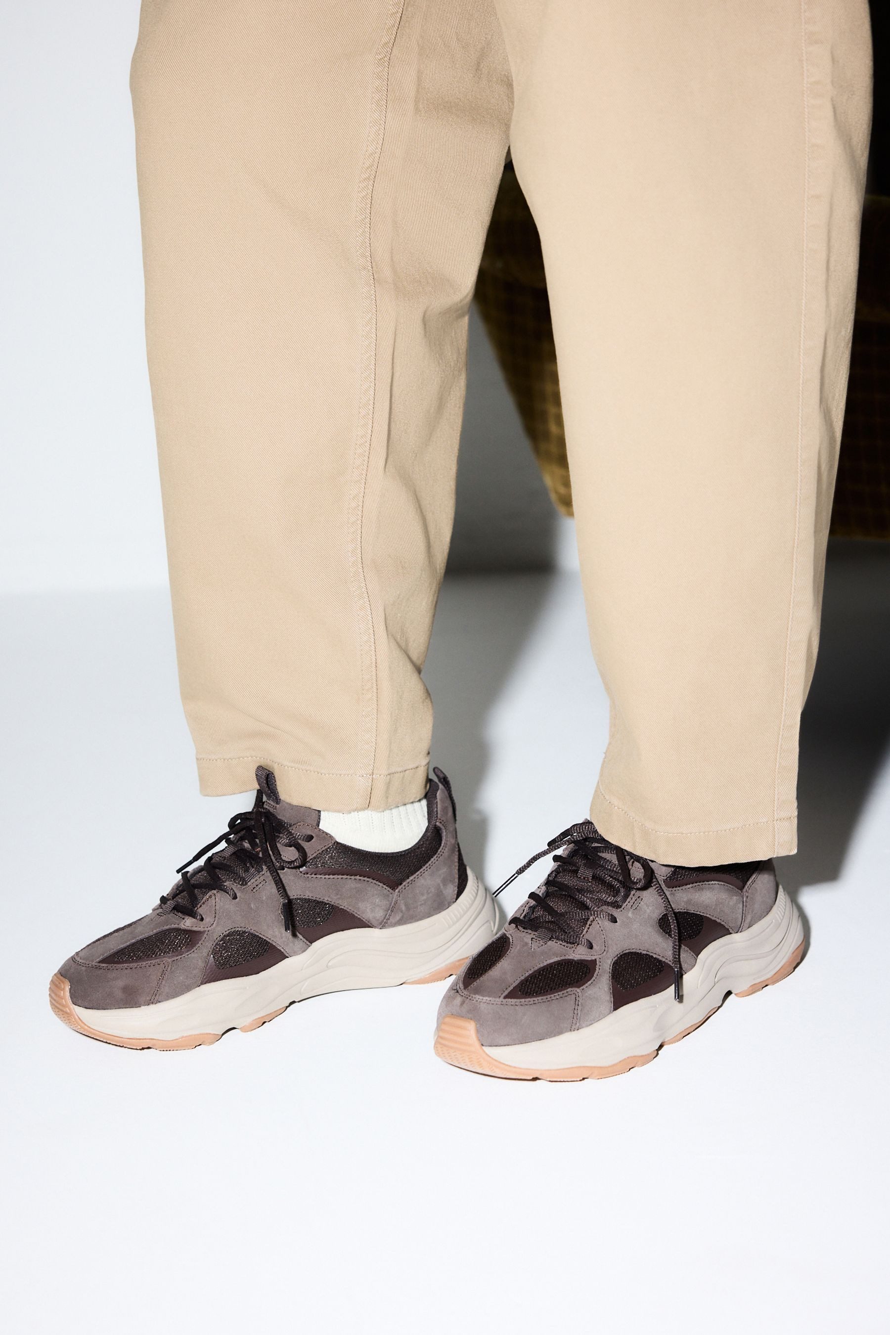 Next Laufschuhe mit Veloursbesatz Sneaker (1-tlg)